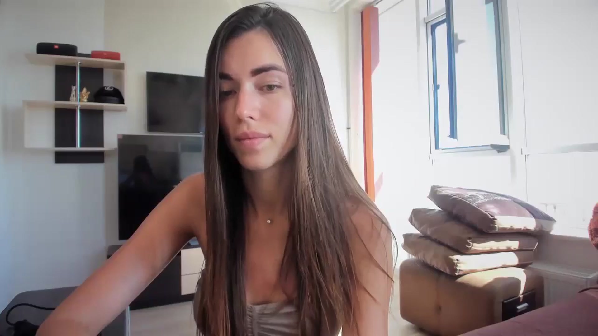 Gallery image thumbnail from laurensaenz's myfreecams stream on, 08/28/2025, 07:31 image 8 of 20