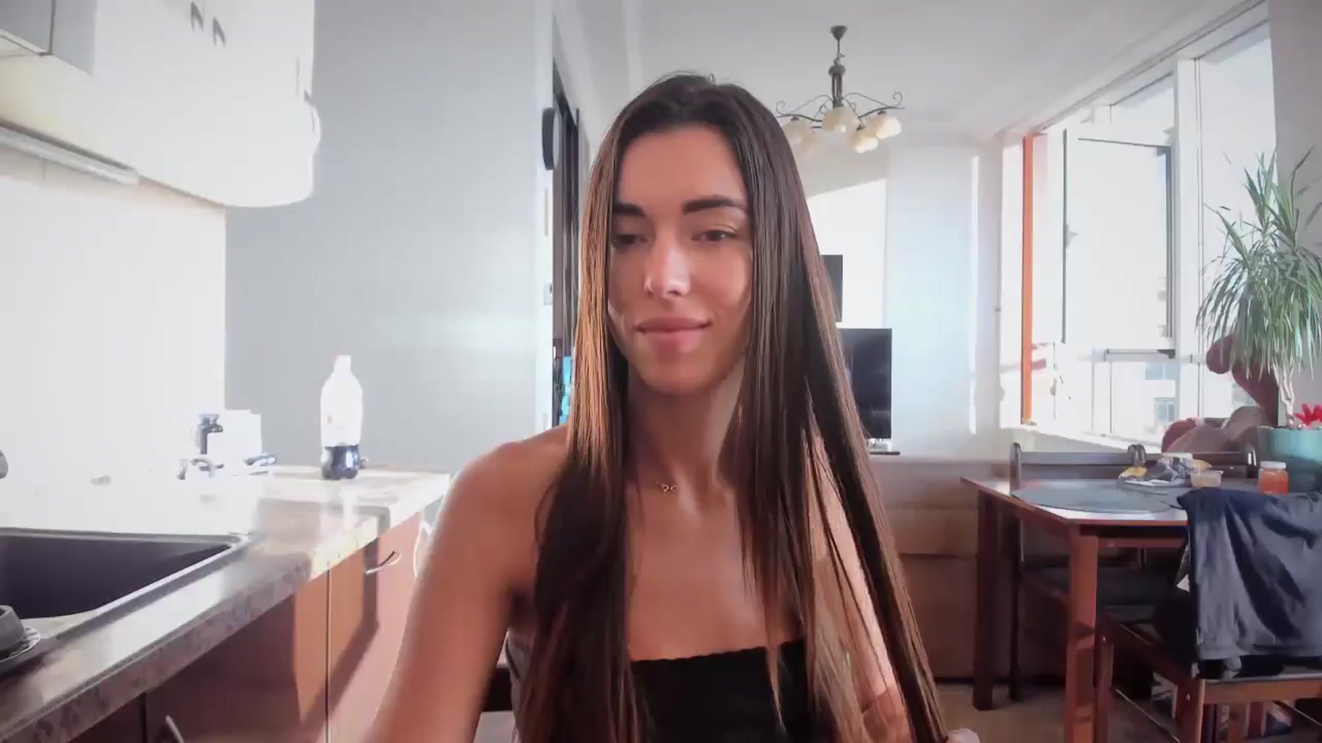 Gallery image thumbnail from laurensaenz's myfreecams stream on, 08/31/2025, 04:43 image 16 of 20