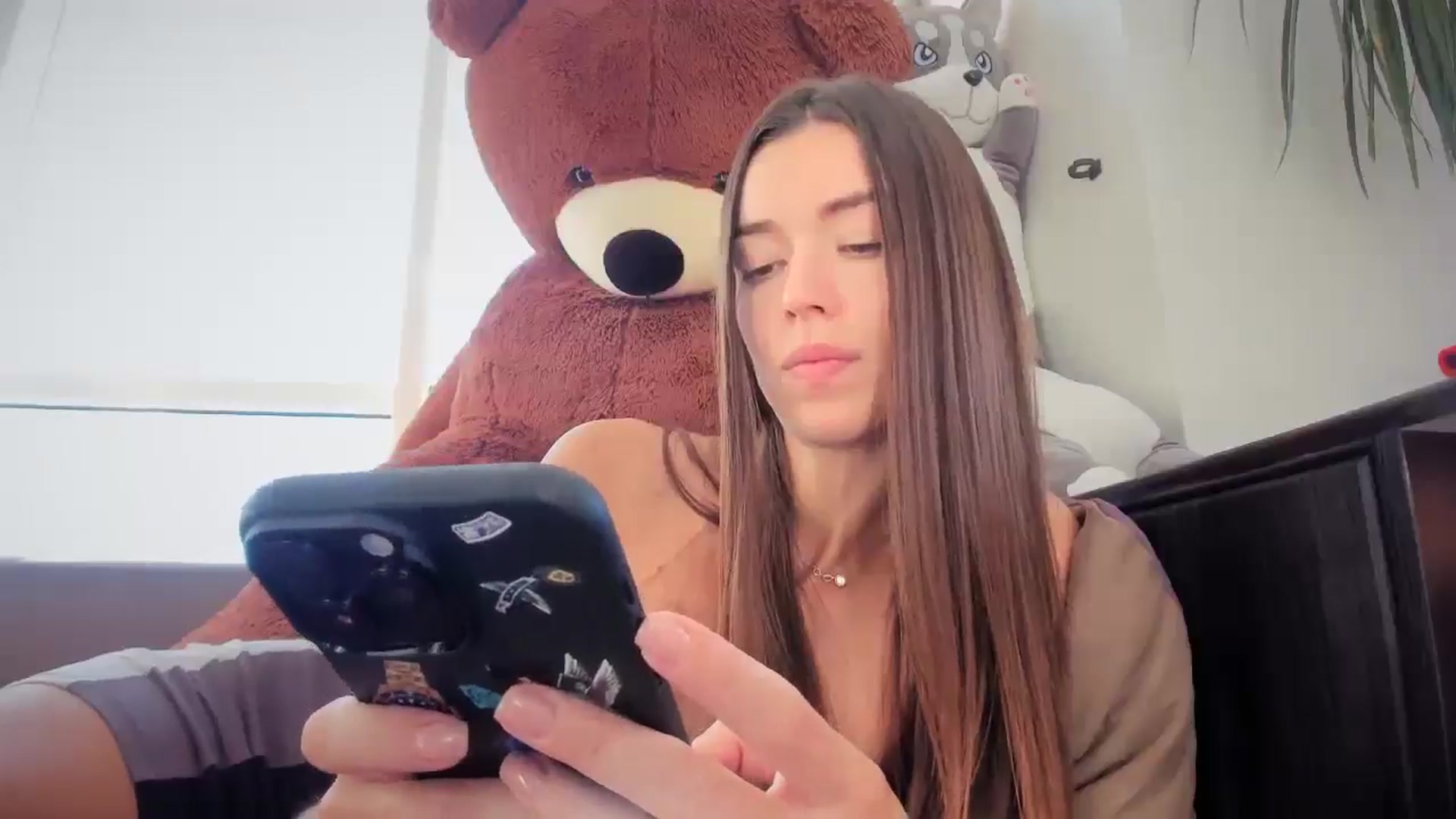 Gallery image thumbnail from laurensaenz's myfreecams stream on, 09/03/2025, 06:10 image 9 of 20