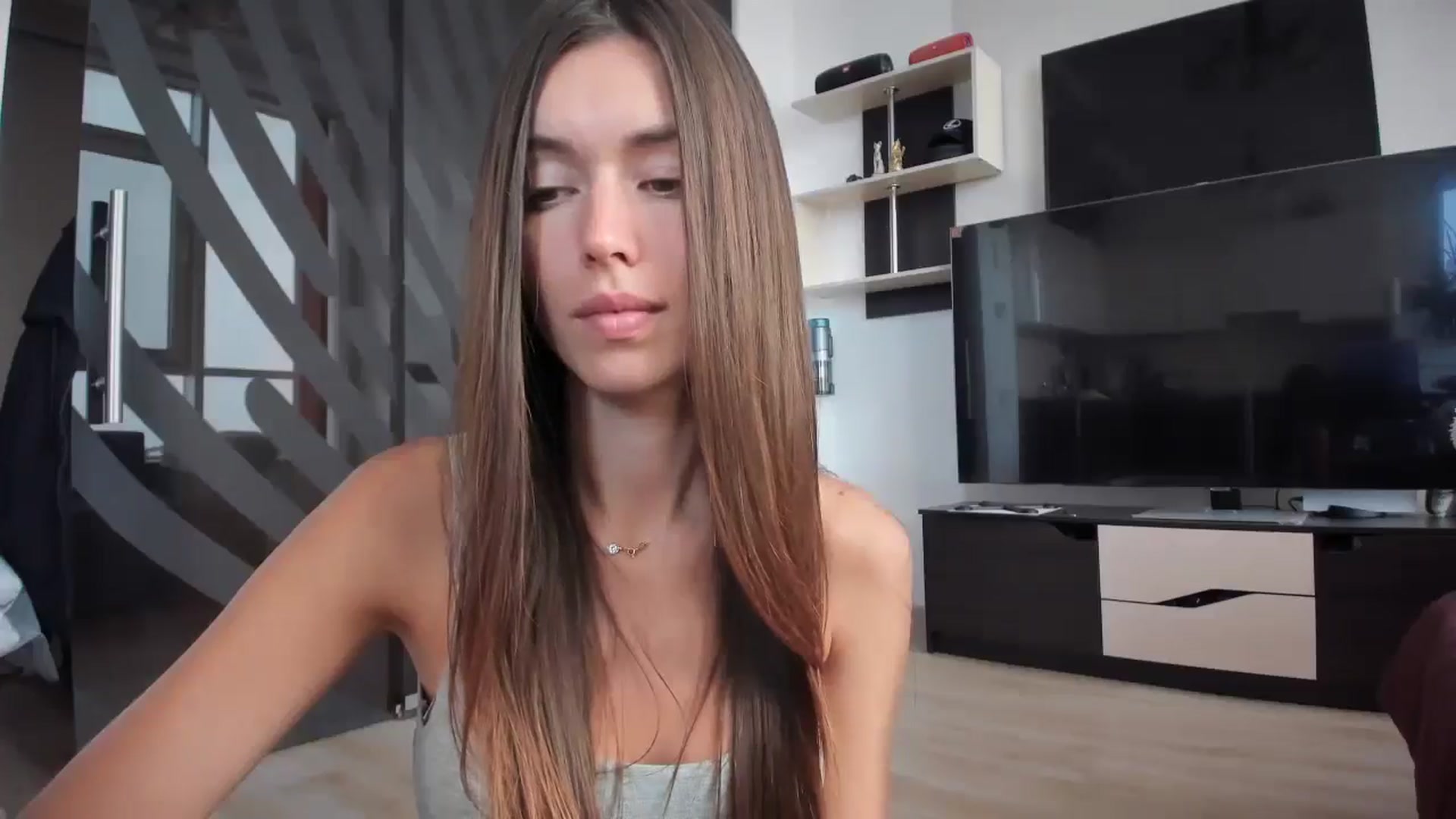 Gallery image thumbnail from laurensaenz's myfreecams stream on, 09/10/2025, 08:40 image 12 of 20
