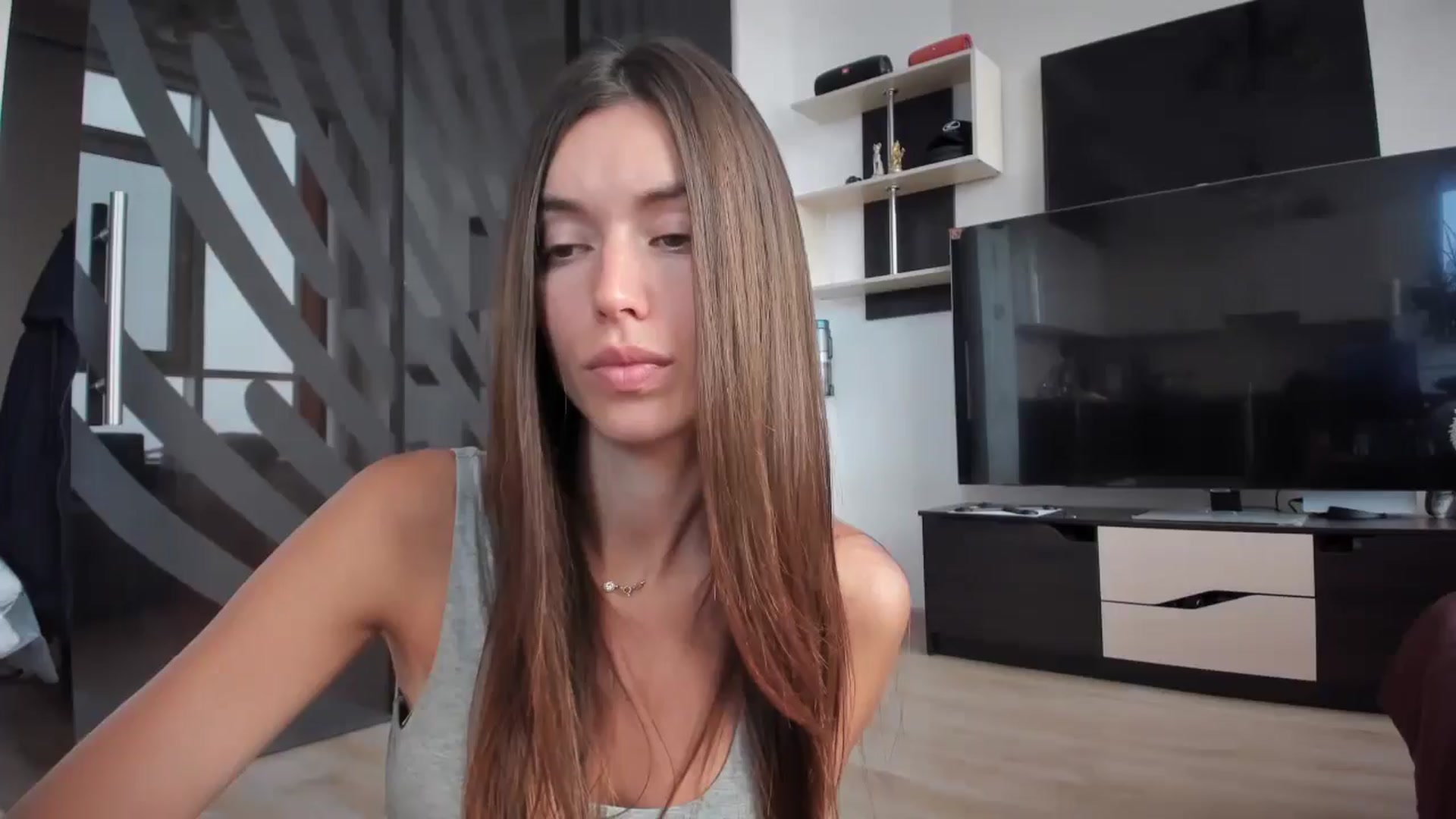 Gallery image thumbnail from laurensaenz's myfreecams stream on, 09/10/2025, 08:40 image 14 of 20