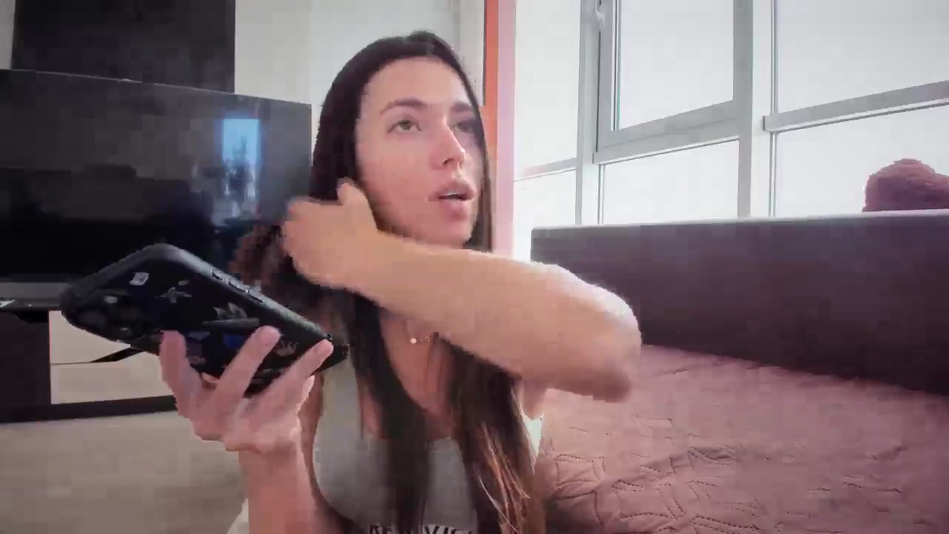 Gallery image thumbnail from laurensaenz's myfreecams stream on, 09/10/2025, 11:47 image 12 of 20