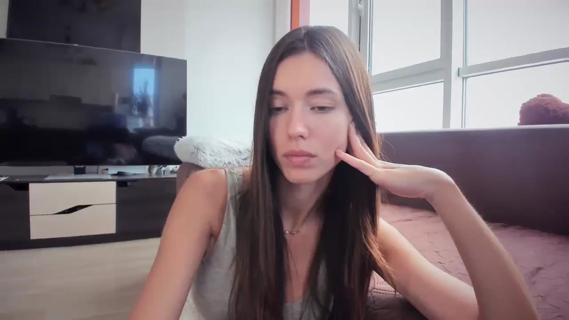 Gallery image thumbnail from laurensaenz's myfreecams stream on, 09/10/2025, 11:47 image 4 of 20
