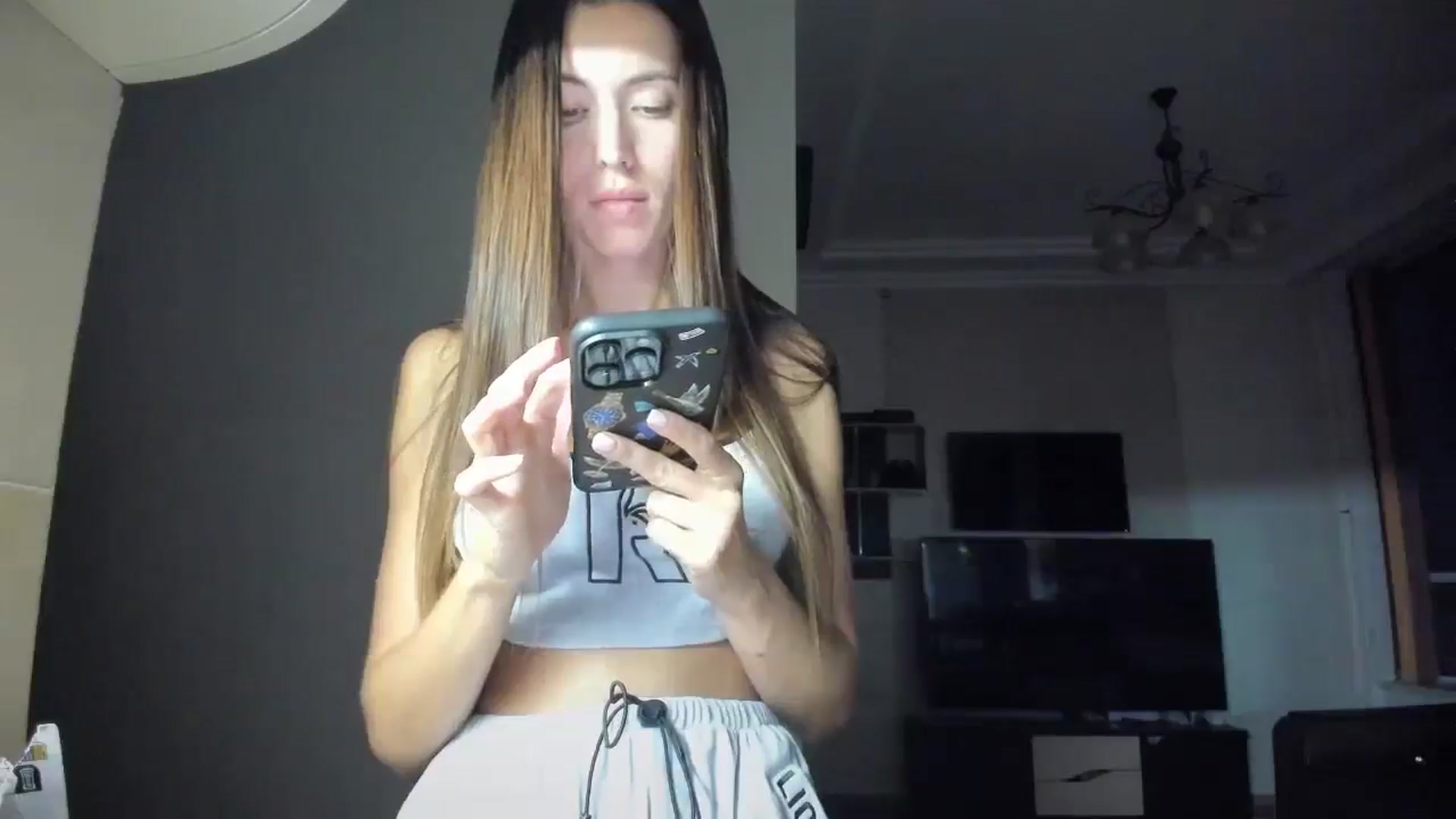 Gallery image thumbnail from laurensaenz's myfreecams stream on, 09/22/2025, 17:07 image 9 of 20