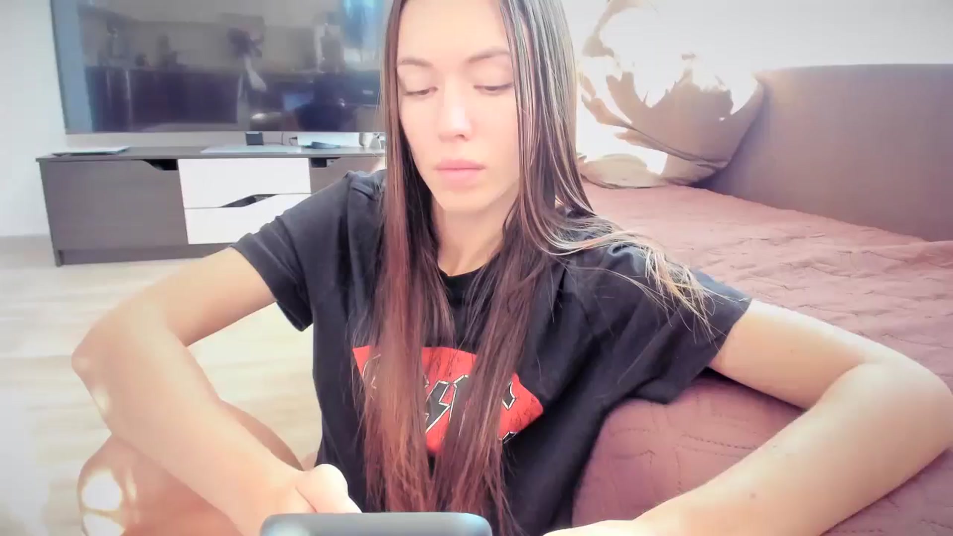 Gallery image thumbnail from laurensaenz's myfreecams stream on, 09/24/2025, 09:21 image 10 of 20