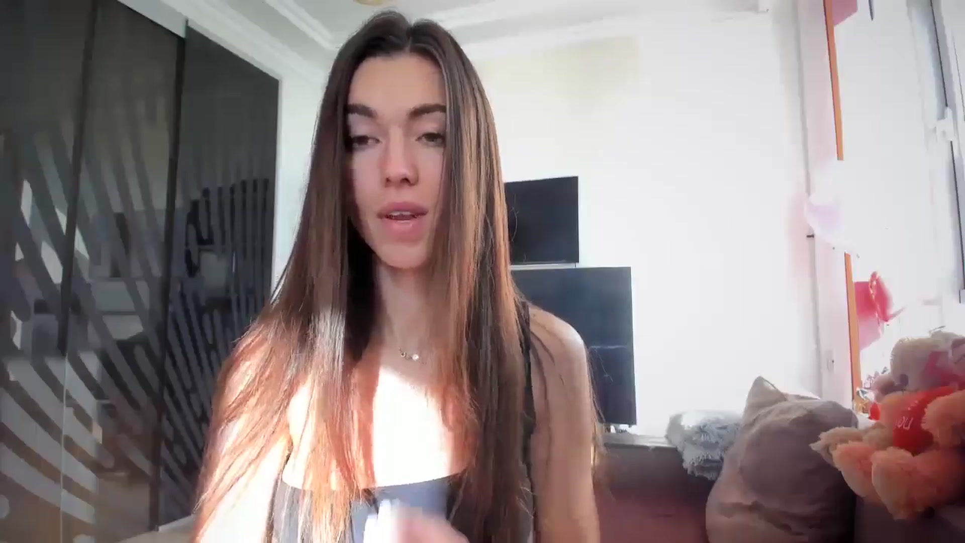 Gallery image thumbnail from laurensaenz's myfreecams stream on, 09/29/2025, 06:25 image 16 of 20