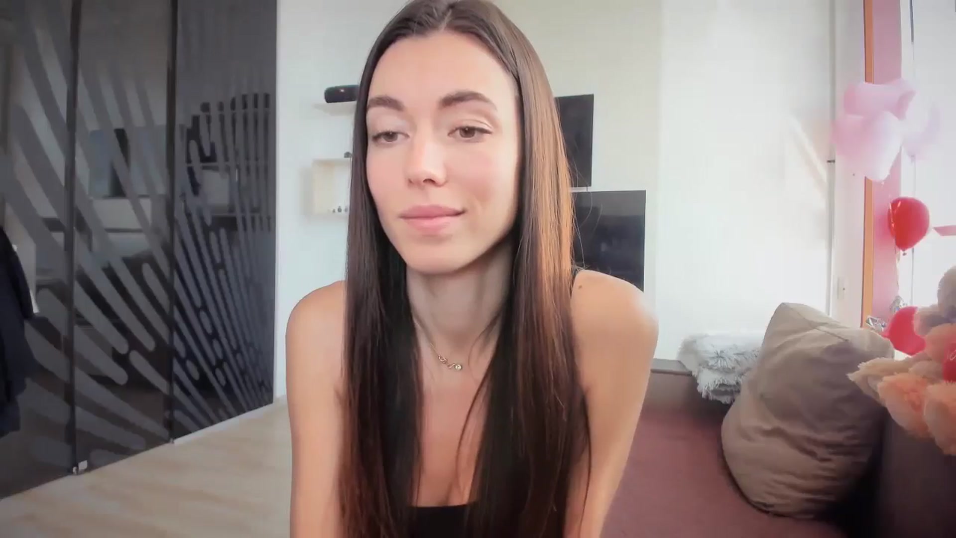 Gallery image thumbnail from laurensaenz's myfreecams stream on, 09/29/2025, 08:07 image 16 of 20