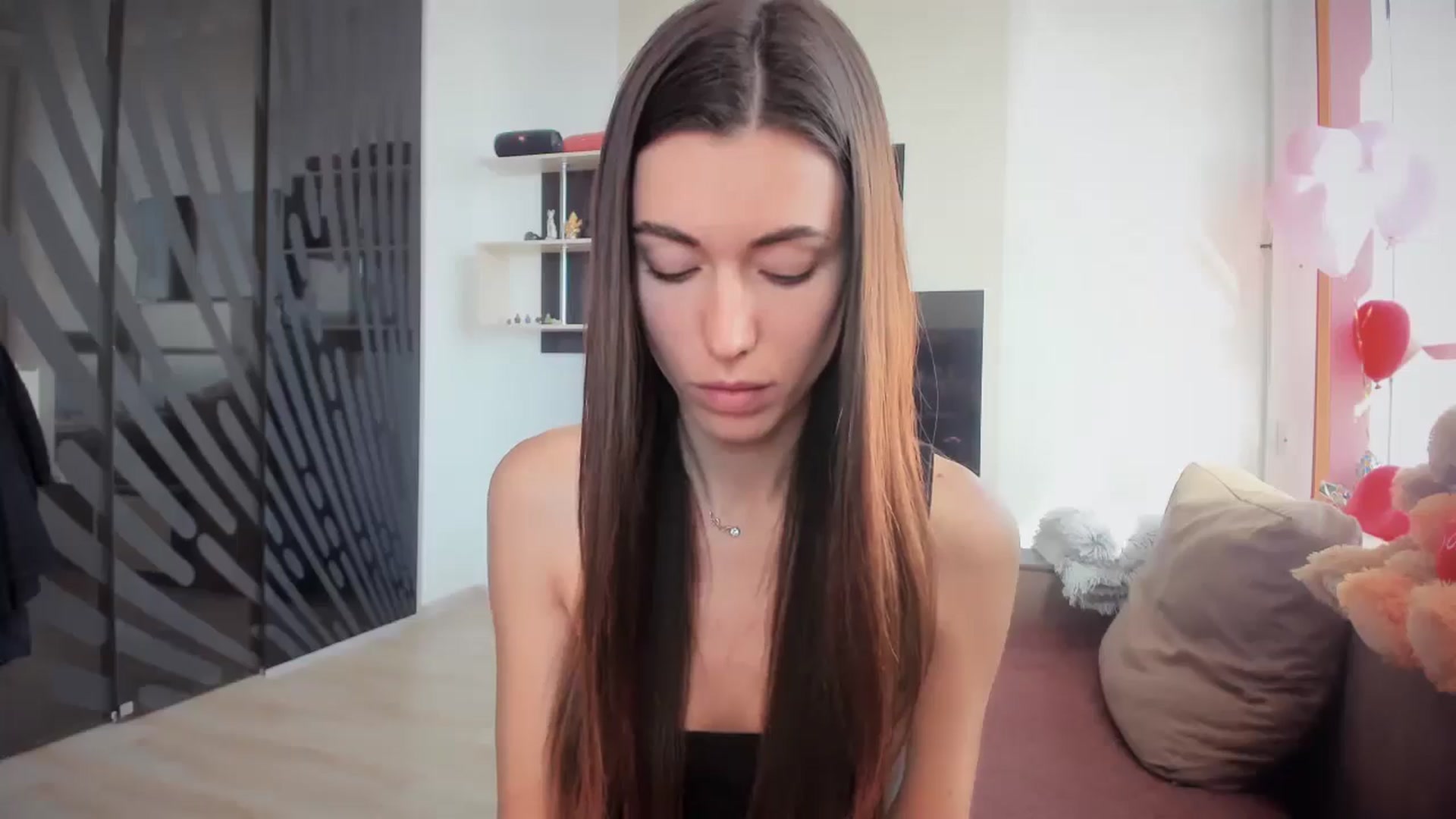 Gallery image thumbnail from laurensaenz's myfreecams stream on, 09/29/2025, 08:07 image 11 of 20
