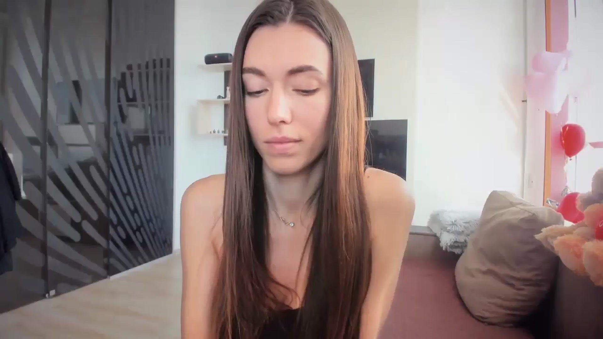 Gallery image thumbnail from laurensaenz's myfreecams stream on, 09/29/2025, 08:07 image 14 of 20