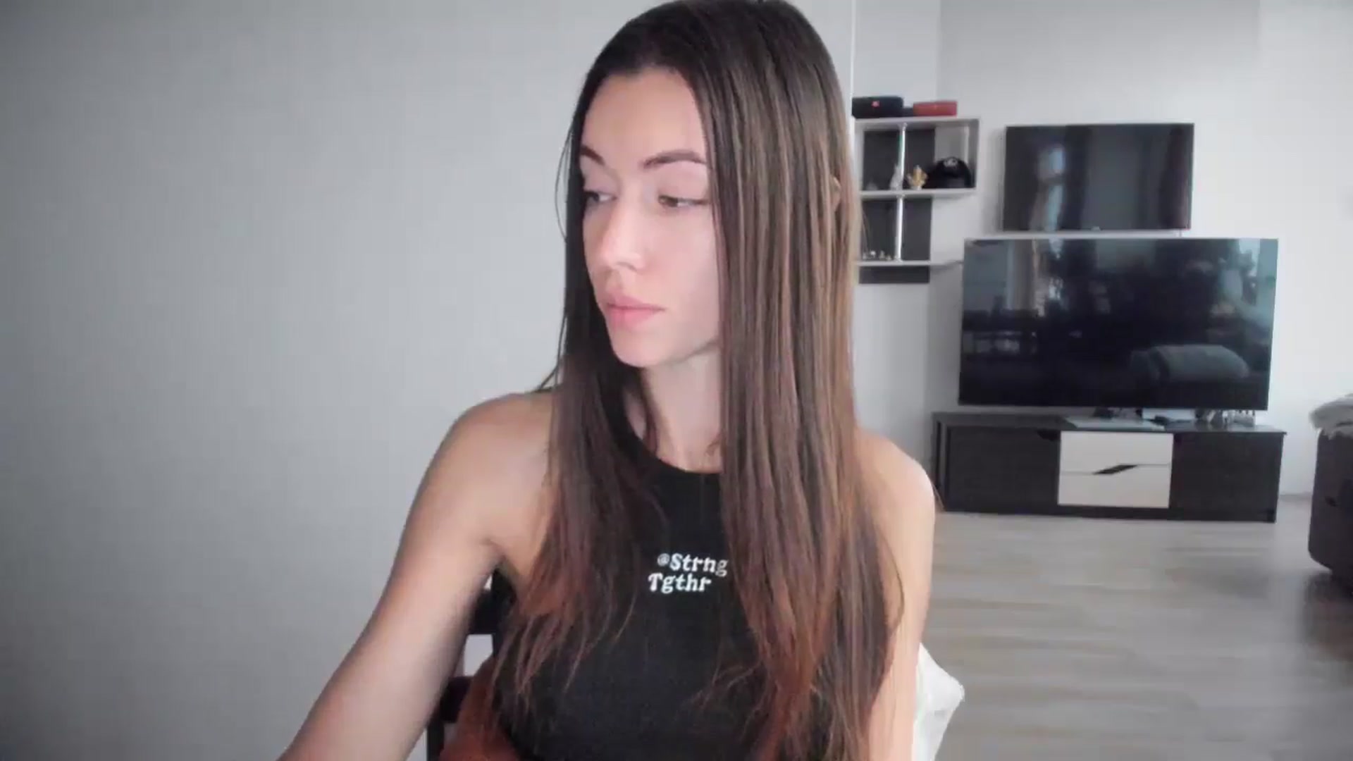 Gallery image thumbnail from laurensaenz's myfreecams stream on, 09/30/2025, 06:36 image 2 of 20
