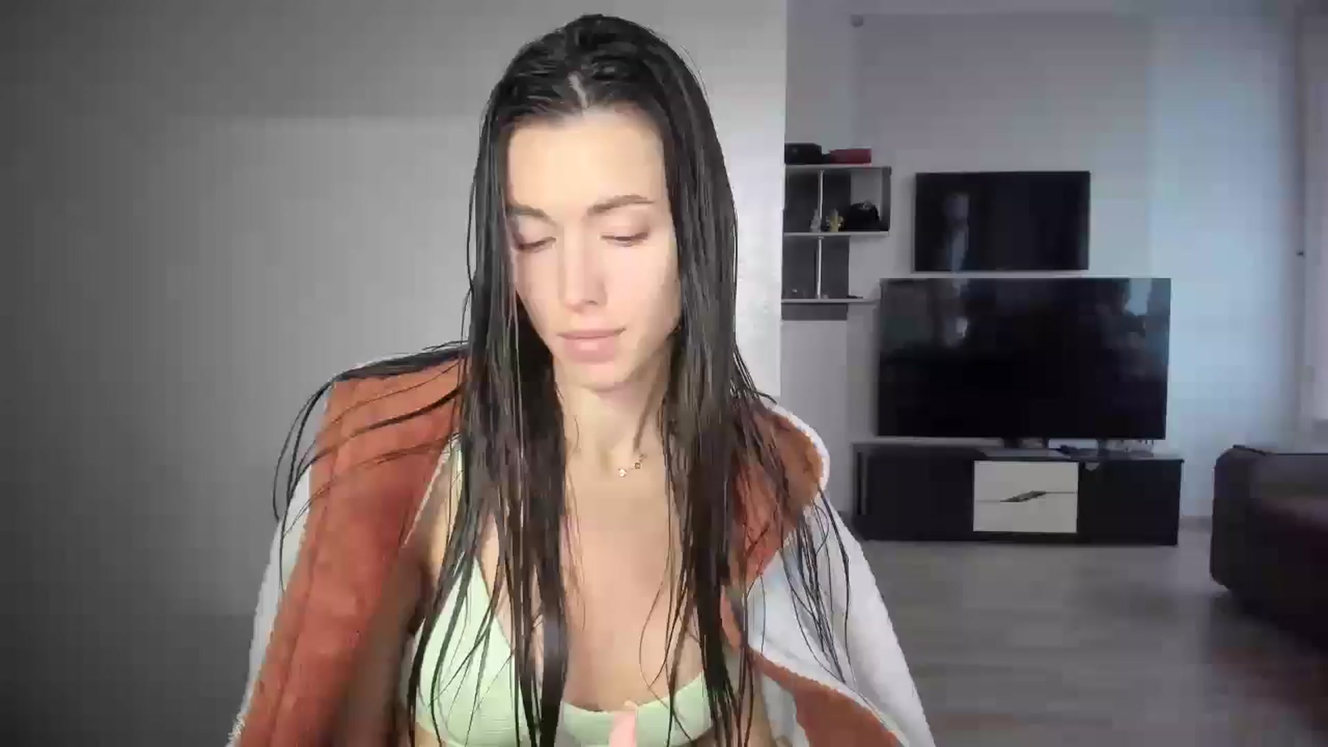 Gallery image thumbnail from laurensaenz's myfreecams stream on, 10/04/2025, 08:37 image 1 of 20