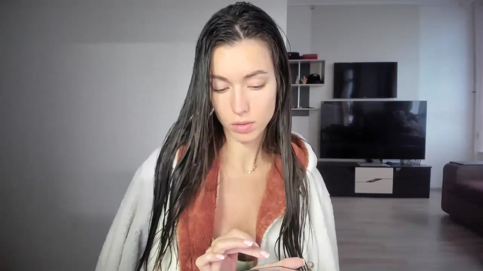 Gallery image thumbnail from laurensaenz's myfreecams stream on, 10/04/2025, 08:37 image 15 of 20