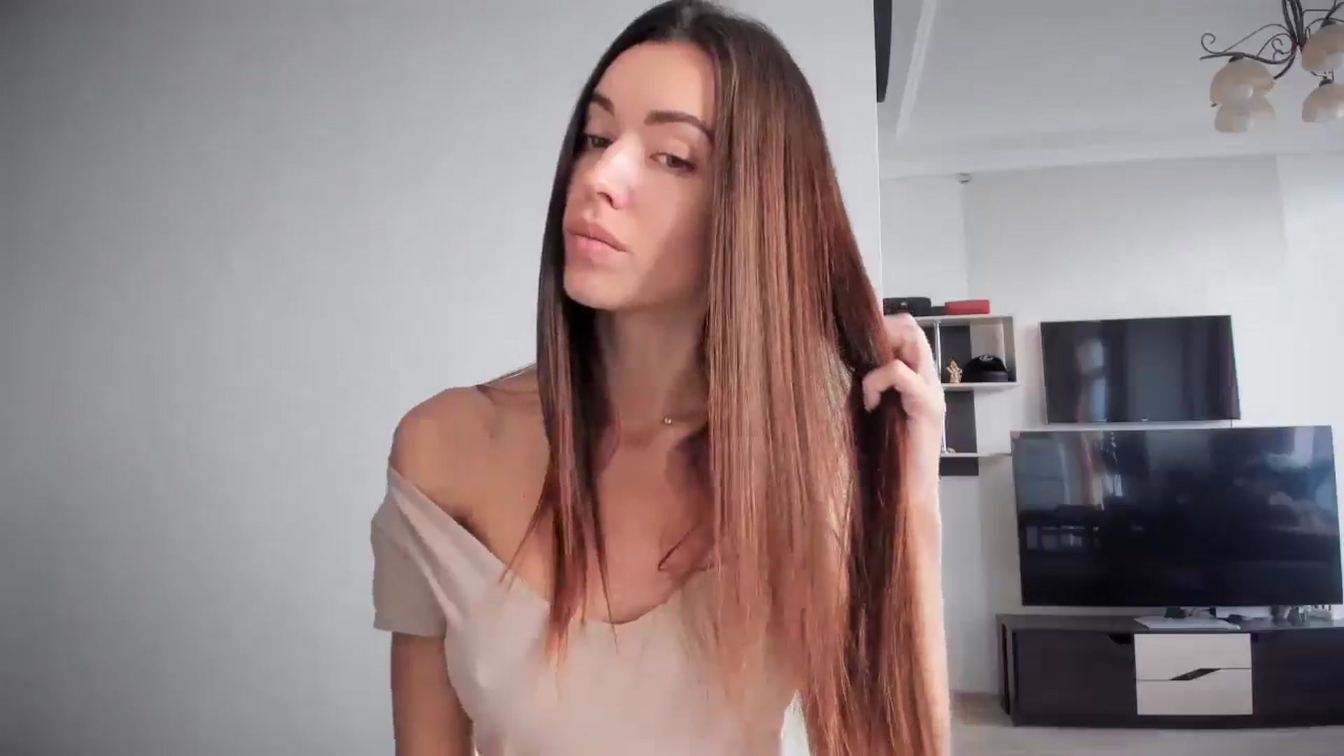 Gallery image thumbnail from laurensaenz's myfreecams stream on, 10/10/2025, 06:29 image 11 of 20