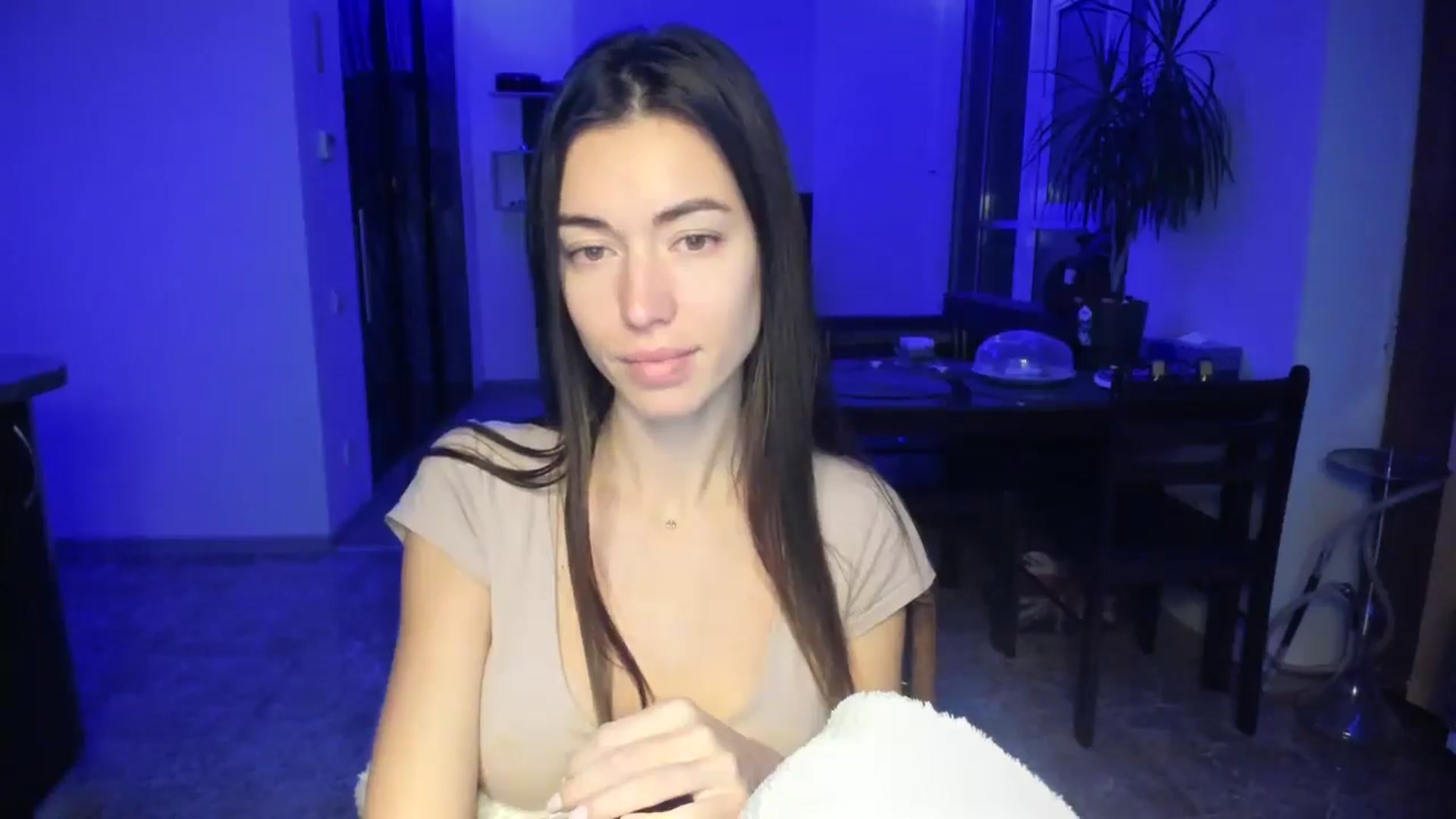 Gallery image thumbnail from laurensaenz's myfreecams stream on, 10/16/2025, 03:51 image 15 of 20