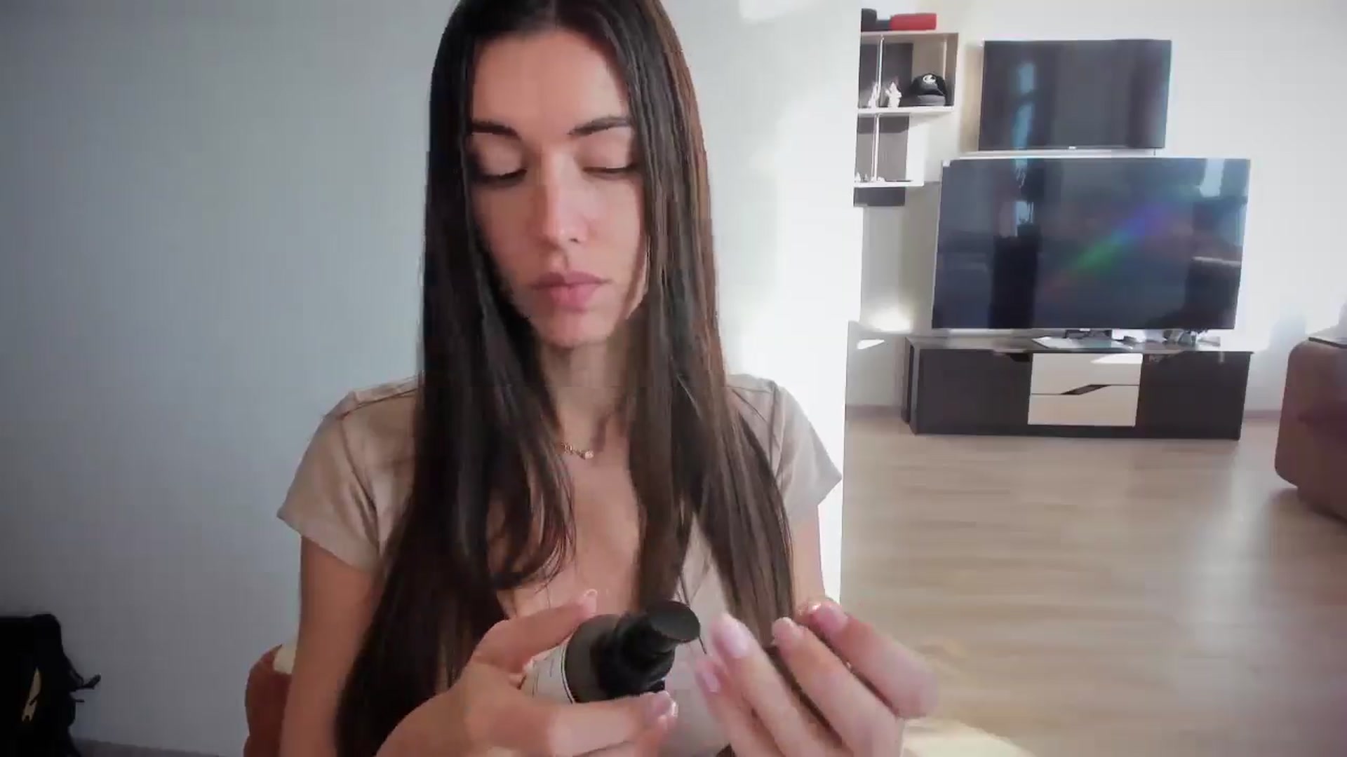 Gallery image thumbnail from laurensaenz's myfreecams stream on, 10/16/2025, 06:53 image 2 of 20