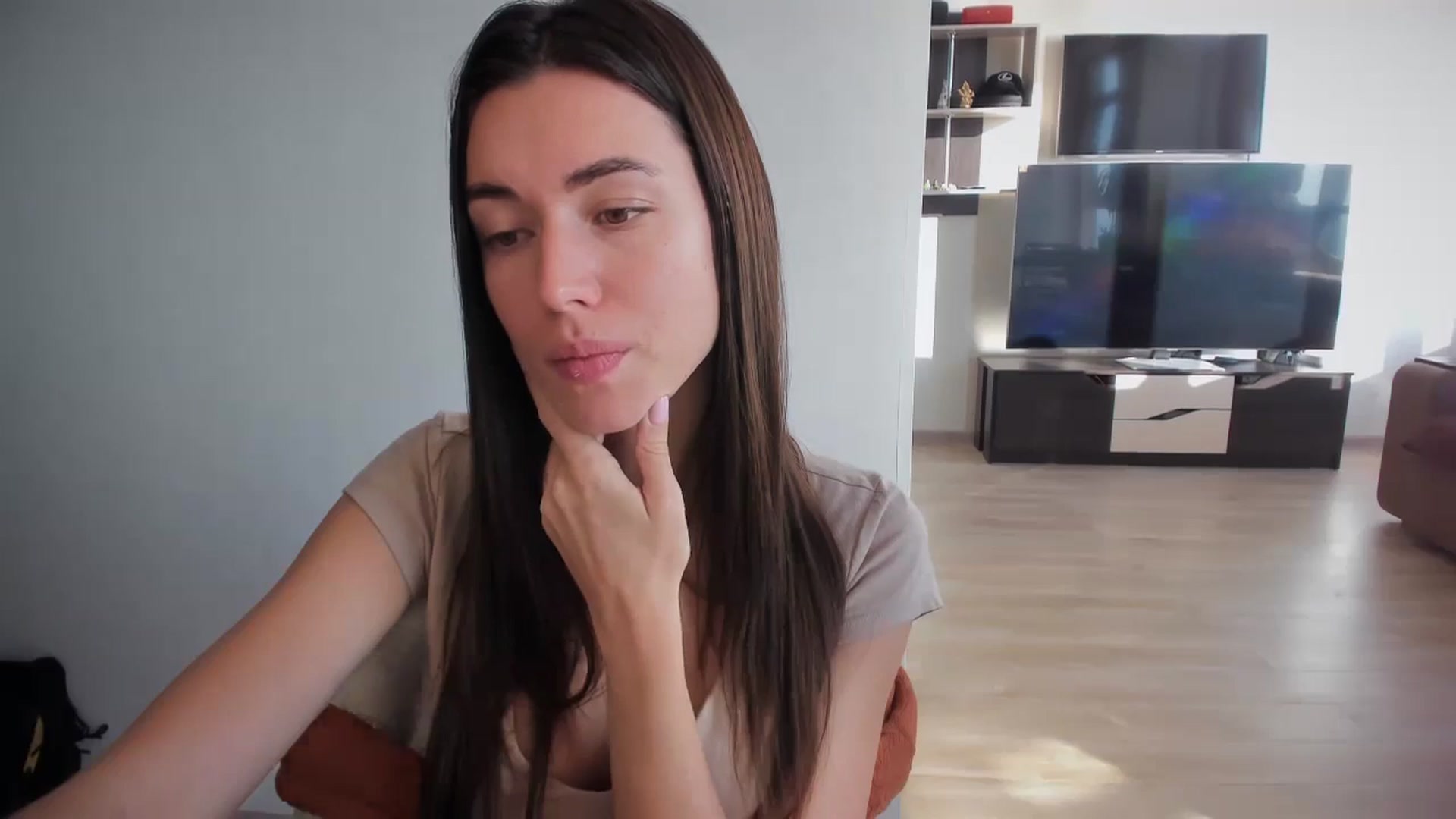 Gallery image thumbnail from laurensaenz's myfreecams stream on, 10/16/2025, 06:53 image 5 of 20