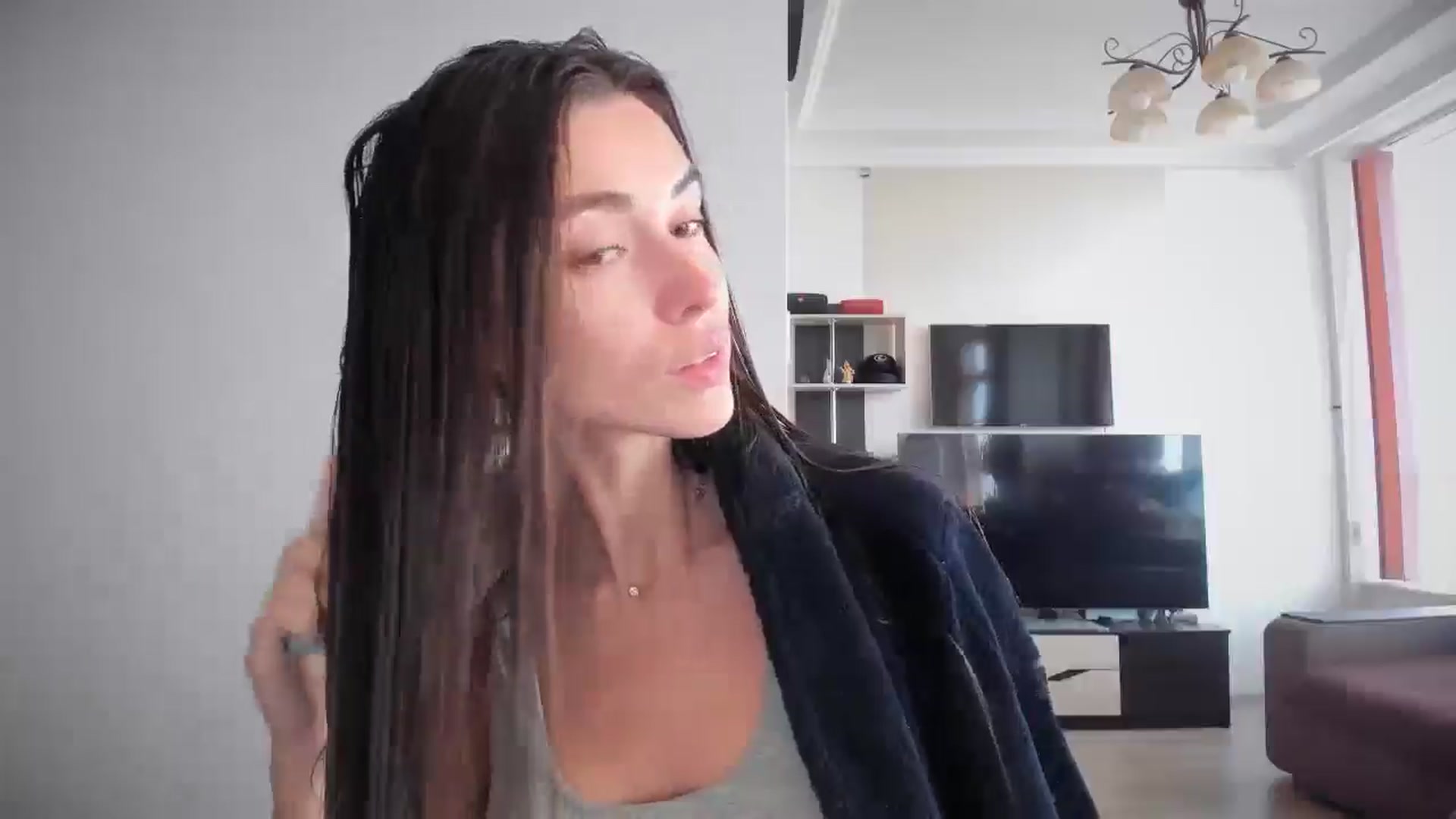 Gallery image thumbnail from laurensaenz's myfreecams stream on, 10/16/2025, 14:50 image 4 of 20
