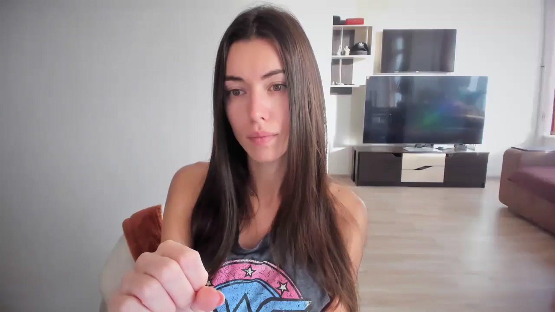 Gallery image thumbnail from laurensaenz's myfreecams stream on, 10/19/2025, 05:58 image 15 of 20