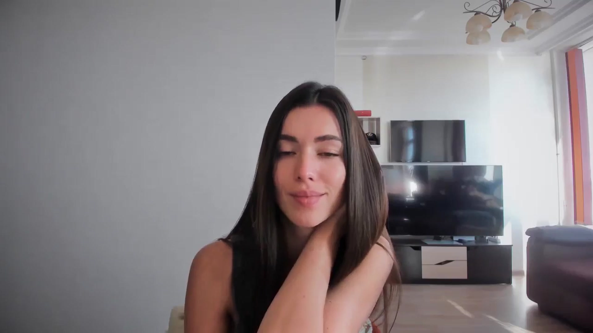 Gallery image thumbnail from laurensaenz's myfreecams stream on, 10/19/2025, 08:21 image 5 of 20