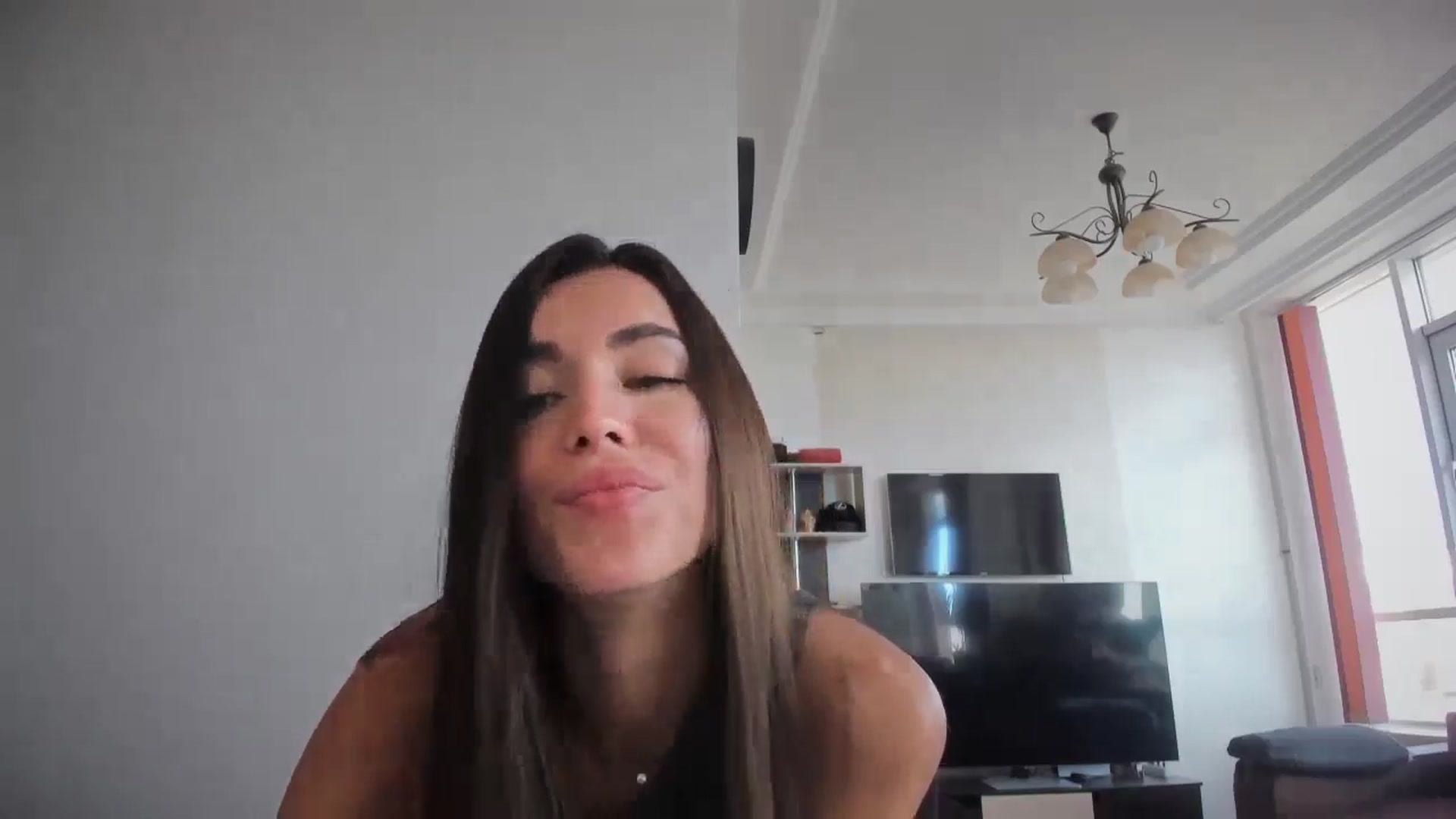 Gallery image thumbnail from laurensaenz's myfreecams stream on, 10/19/2025, 08:56 image 5 of 20
