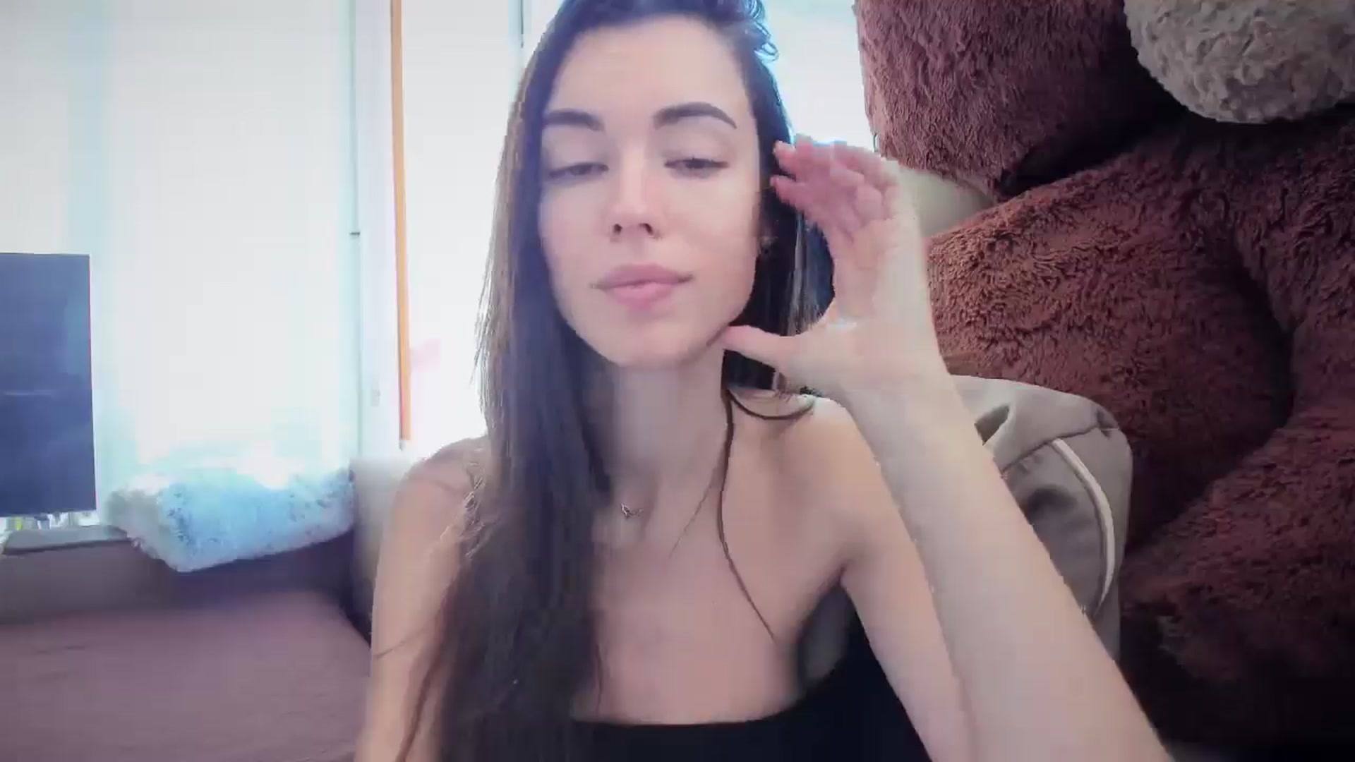 Gallery image thumbnail from laurensaenz's myfreecams stream on, 10/20/2025, 06:33 image 18 of 20