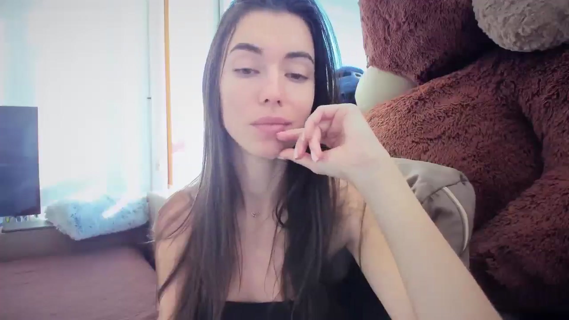 Gallery image thumbnail from laurensaenz's myfreecams stream on, 10/20/2025, 06:33 image 12 of 20