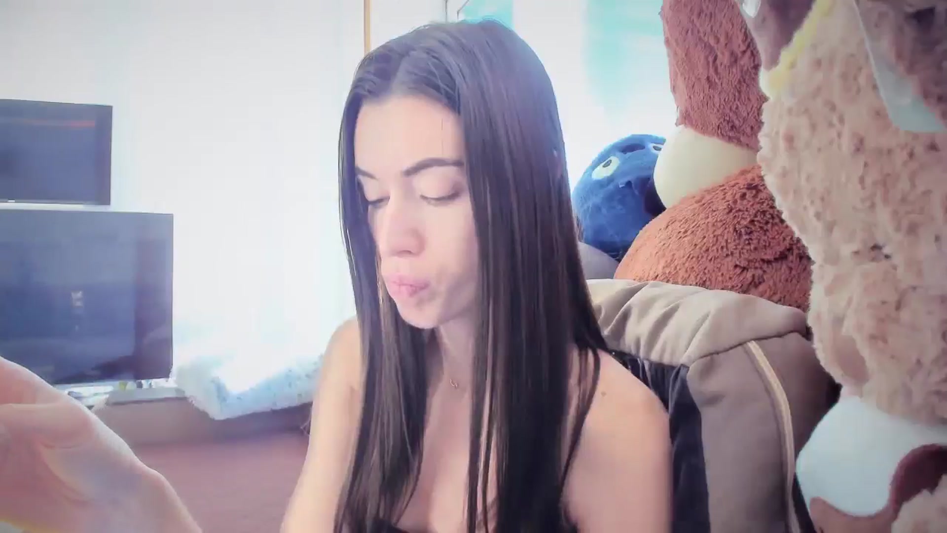 Gallery image thumbnail from laurensaenz's myfreecams stream on, 10/20/2025, 06:33 image 6 of 20