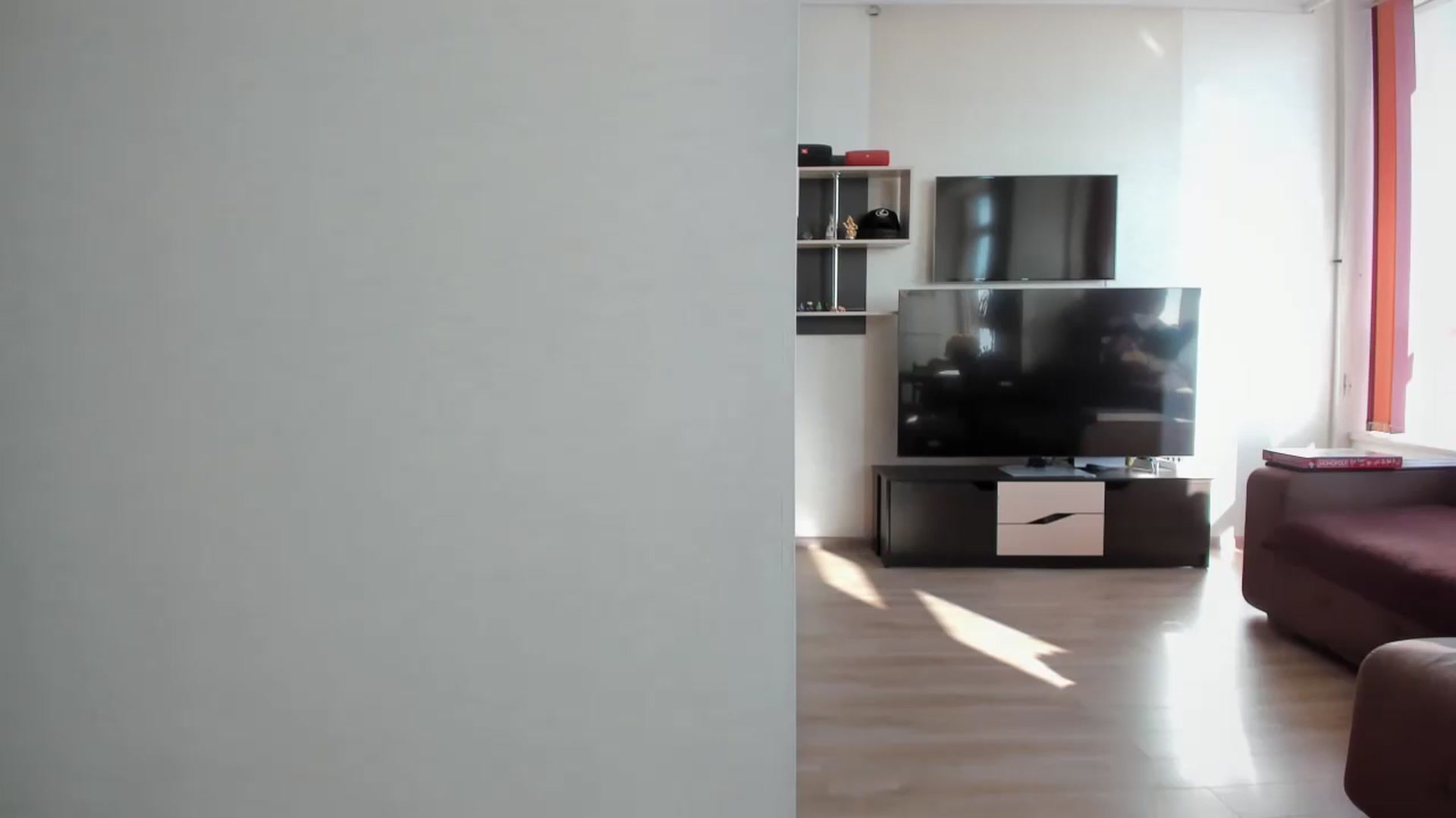 Gallery image thumbnail from laurensaenz's myfreecams stream on, 10/21/2025, 07:22 image 11 of 20