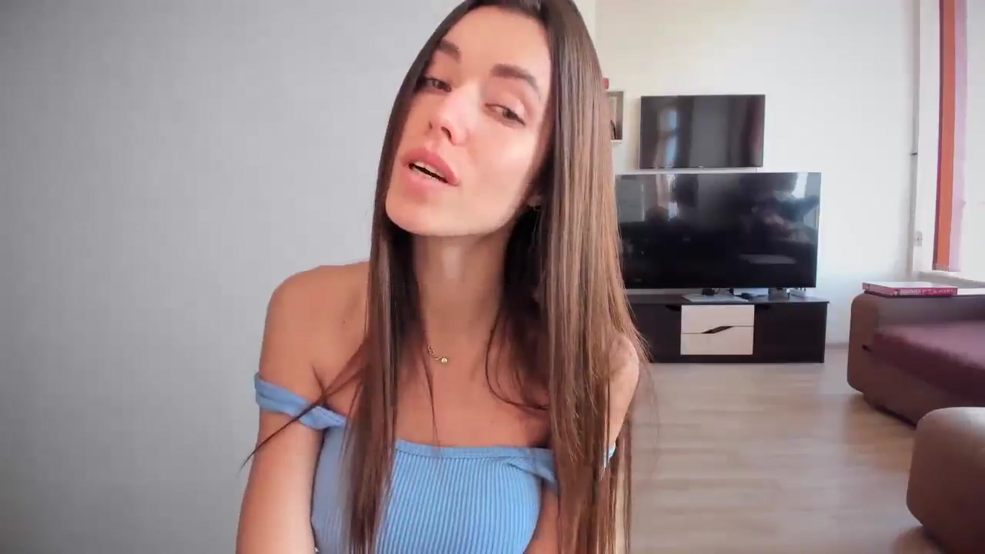 Gallery image thumbnail from laurensaenz's myfreecams stream on, 10/22/2025, 12:35 image 16 of 20