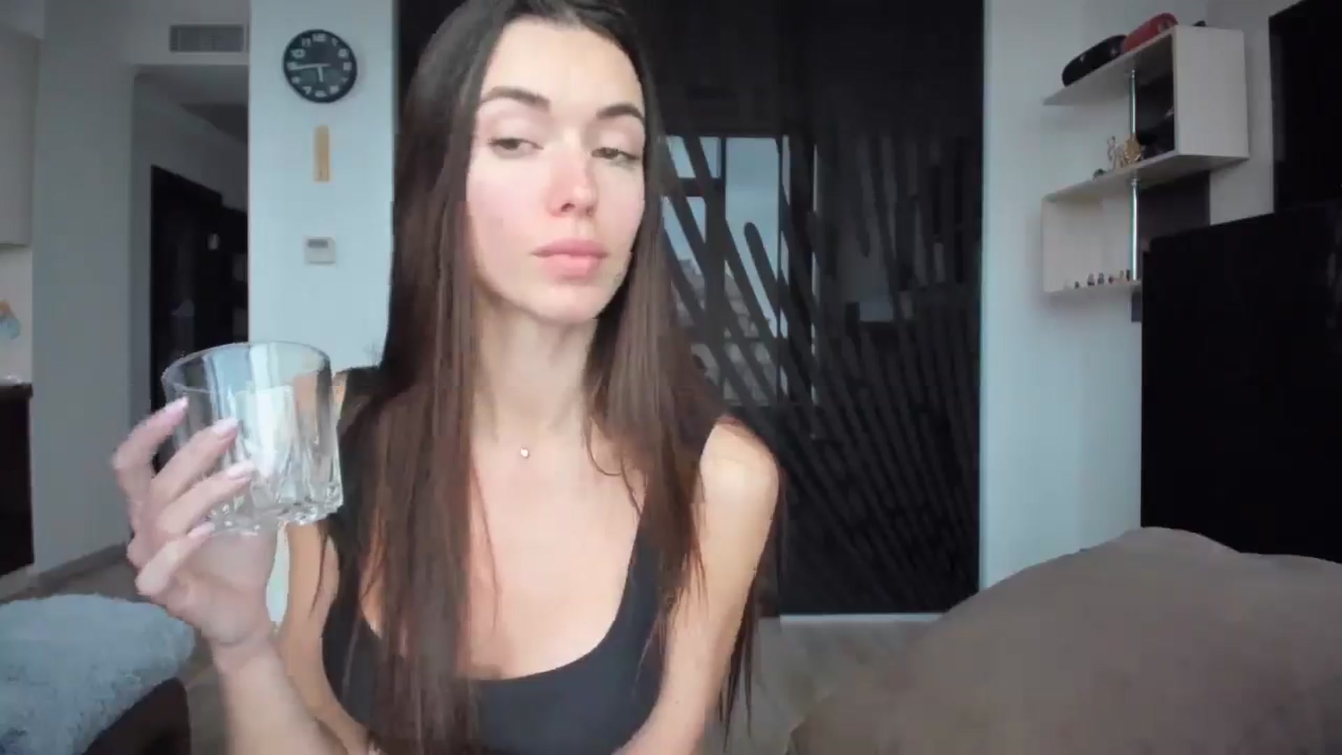 Gallery image thumbnail from laurensaenz's myfreecams stream on, 10/23/2025, 15:21 image 8 of 20