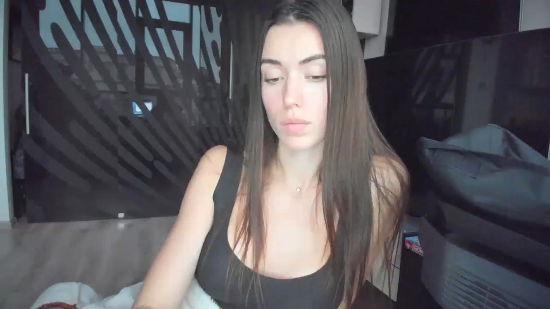 Gallery image thumbnail from laurensaenz's myfreecams stream on, 10/23/2025, 15:21 image 13 of 20