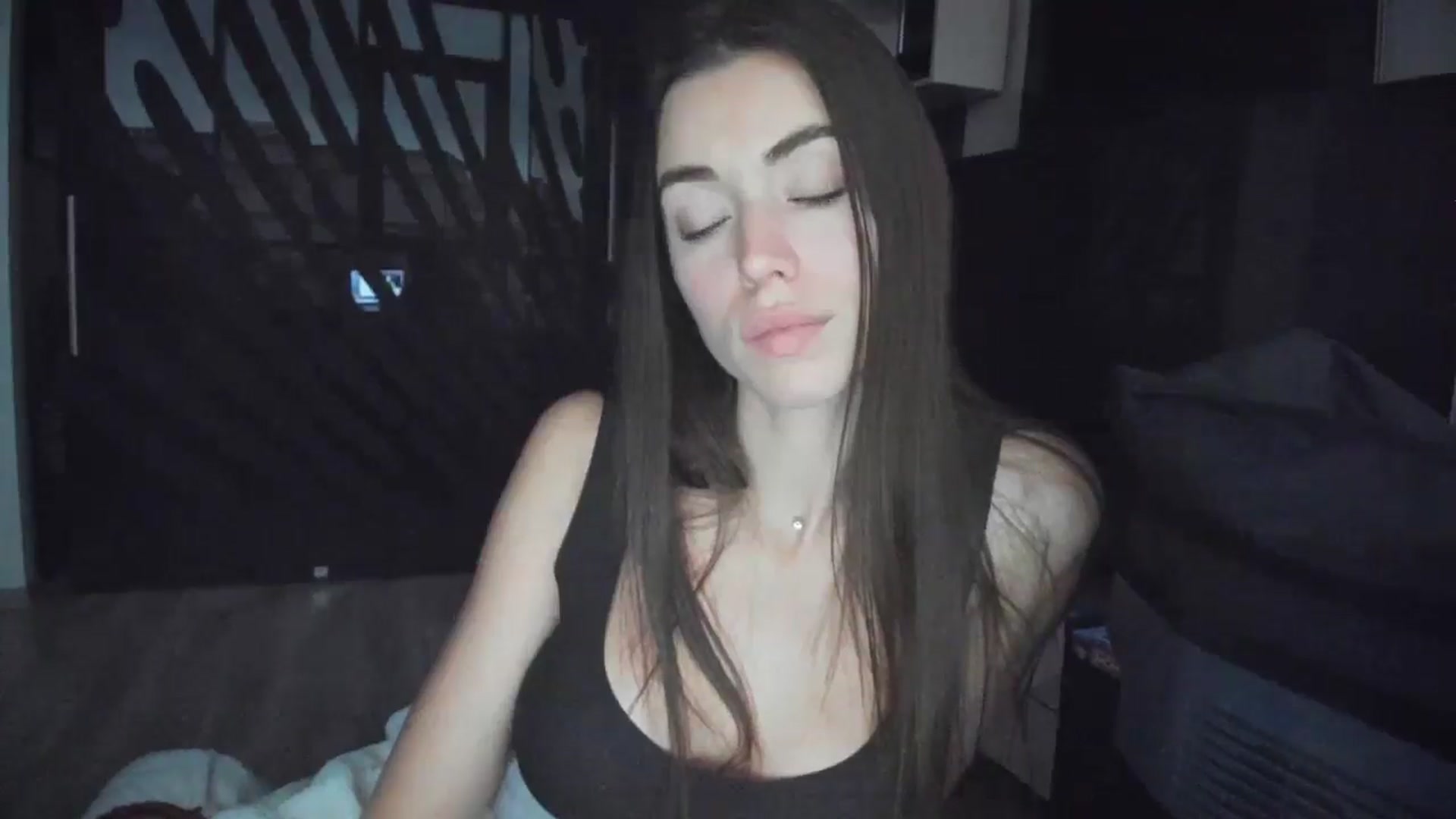 Gallery image thumbnail from laurensaenz's myfreecams stream on, 10/23/2025, 15:21 image 16 of 20