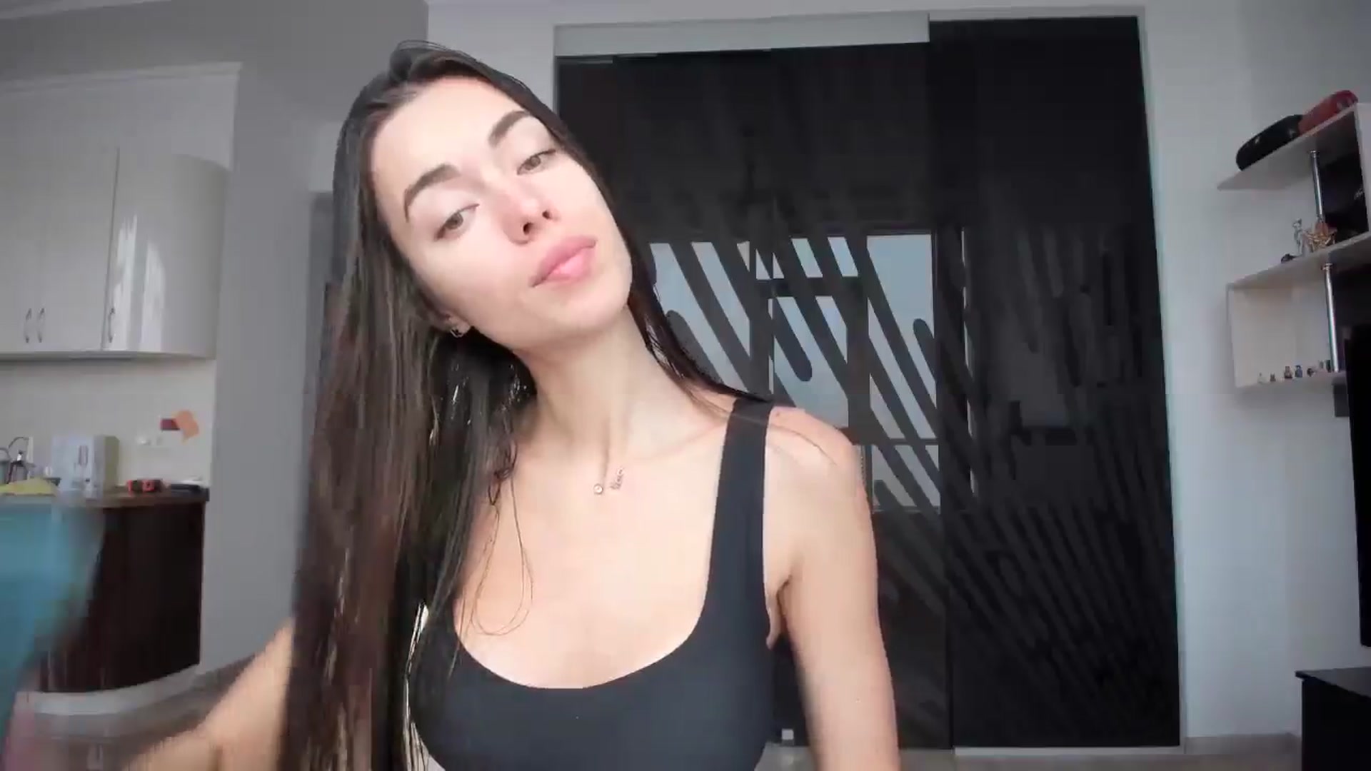 Gallery image thumbnail from laurensaenz's myfreecams stream on, 10/24/2025, 07:21 image 7 of 20