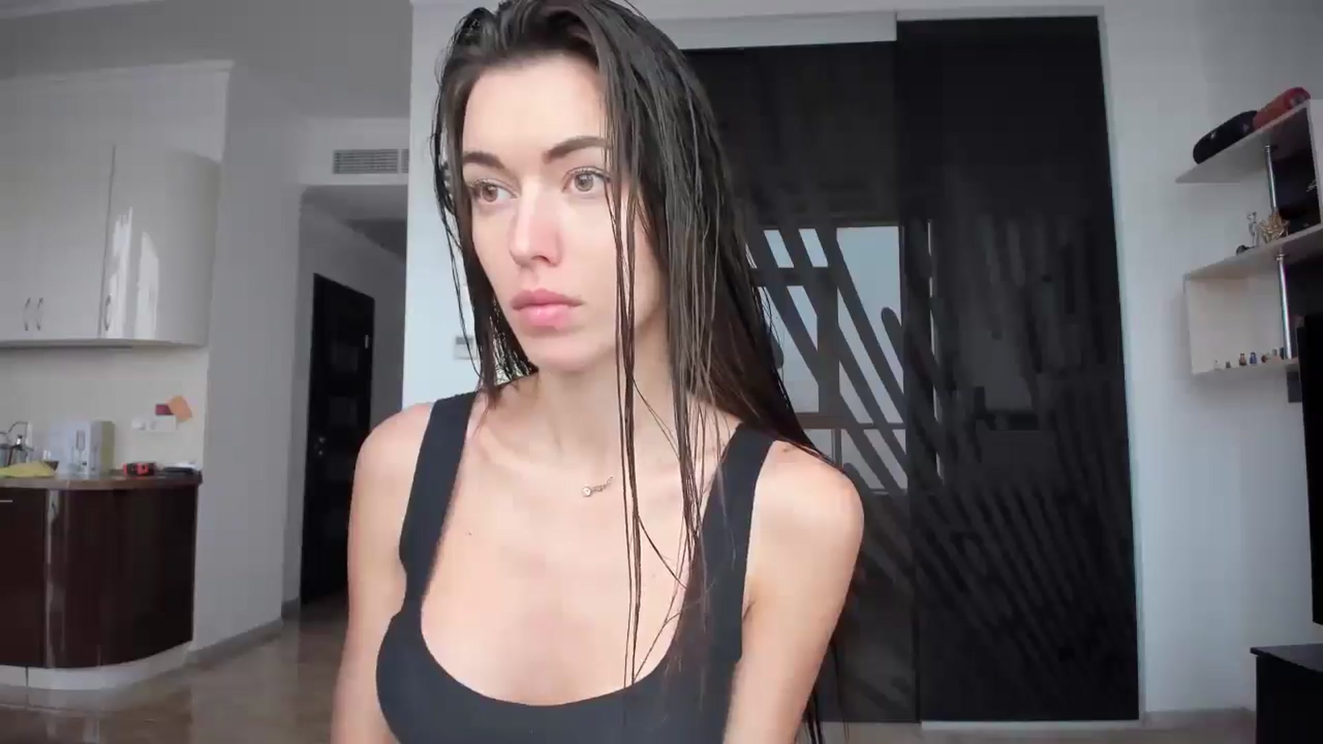 Gallery image thumbnail from laurensaenz's myfreecams stream on, 10/24/2025, 07:21 image 6 of 20