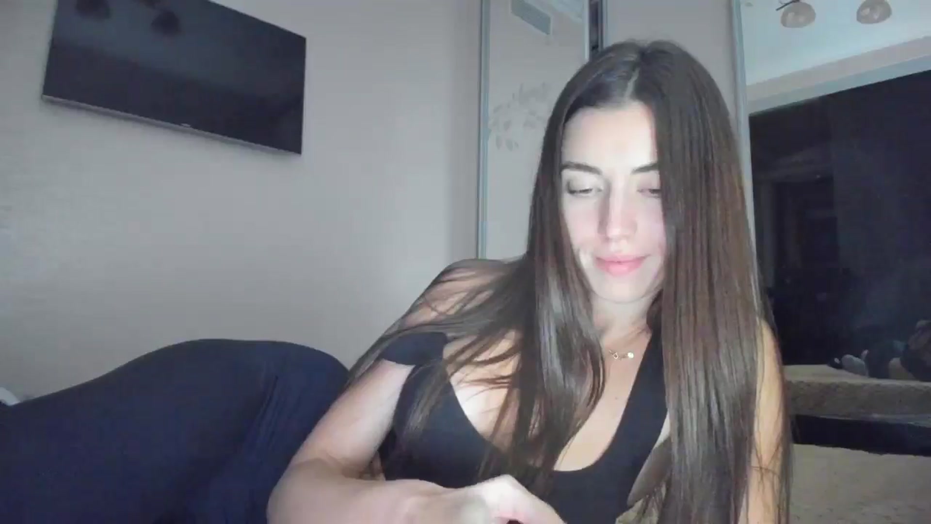 Gallery image thumbnail from laurensaenz's myfreecams stream on, 10/24/2025, 17:42 image 14 of 20