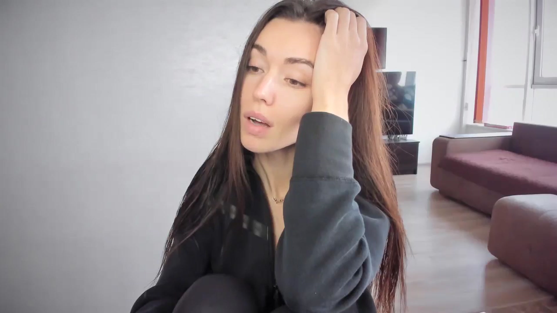 Gallery image thumbnail from laurensaenz's myfreecams stream on, 10/28/2025, 13:40 image 9 of 20