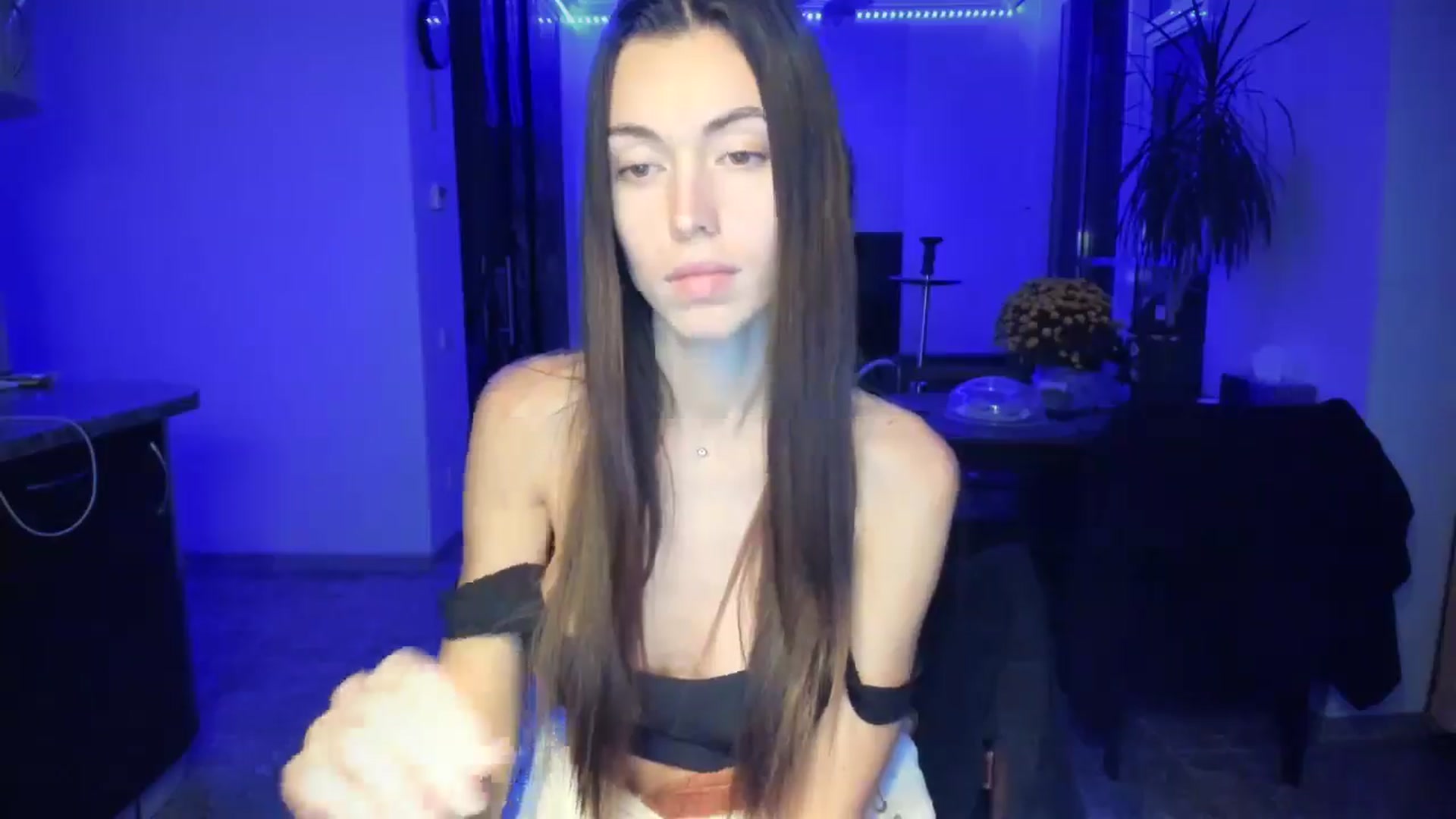 Gallery image thumbnail from laurensaenz's myfreecams stream on, 10/29/2025, 19:00 image 17 of 20