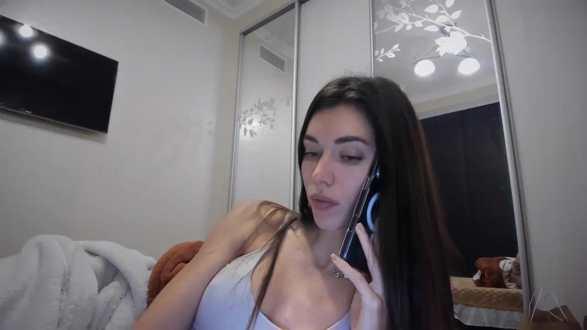 Gallery image thumbnail from laurensaenz's myfreecams stream on, 11/08/2025, 17:18 image 4 of 20