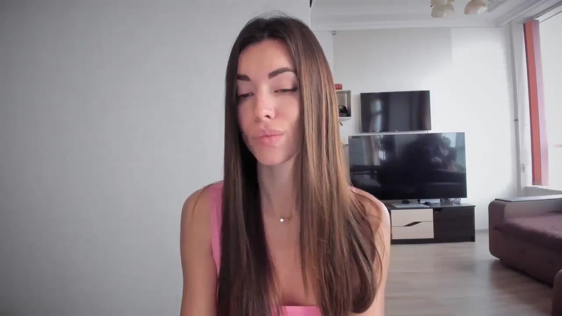 Gallery image thumbnail from laurensaenz's myfreecams stream on, 11/09/2025, 08:06 image 8 of 20