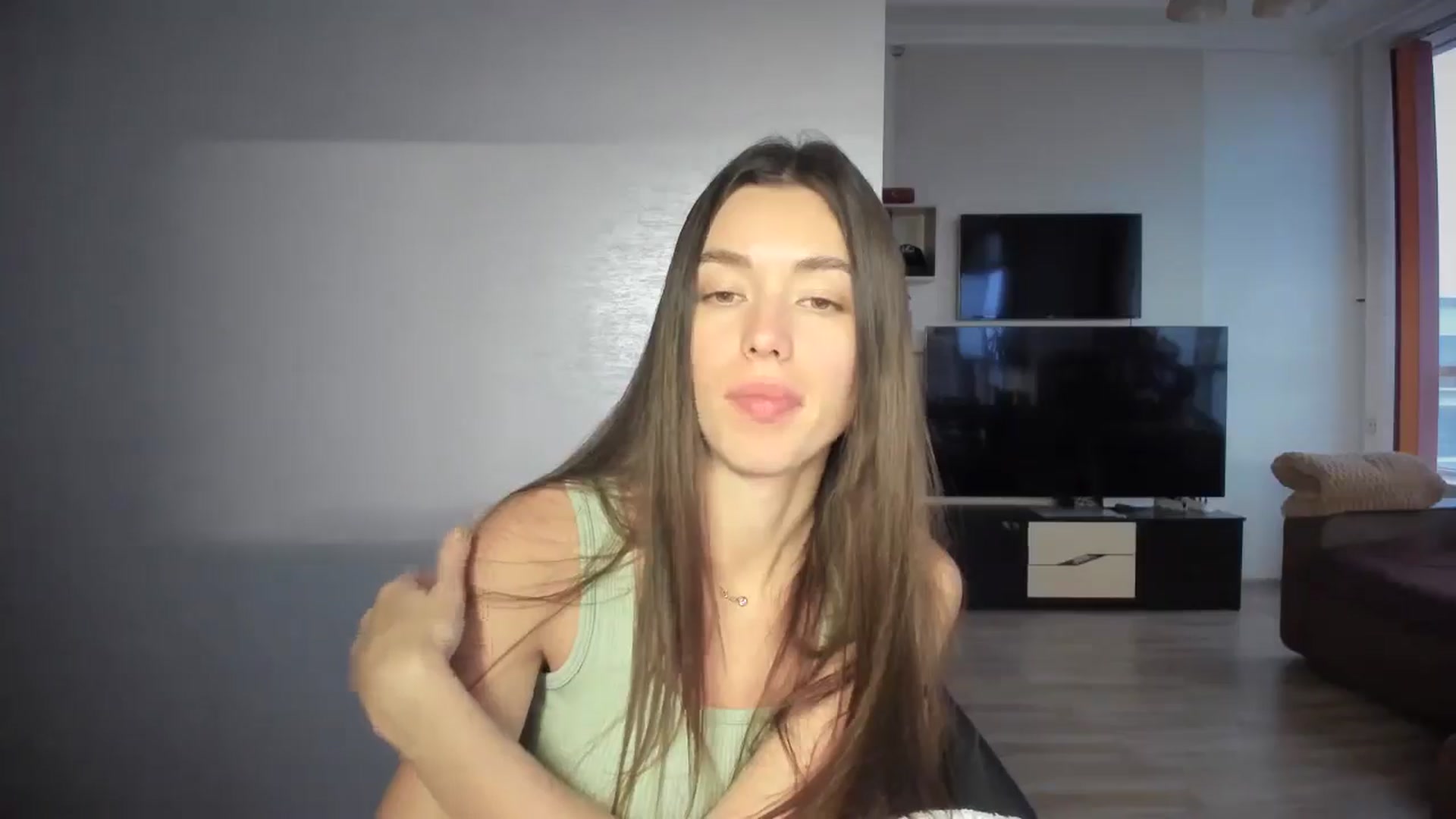 Gallery image thumbnail from laurensaenz's myfreecams stream on, 11/10/2025, 14:32 image 5 of 20