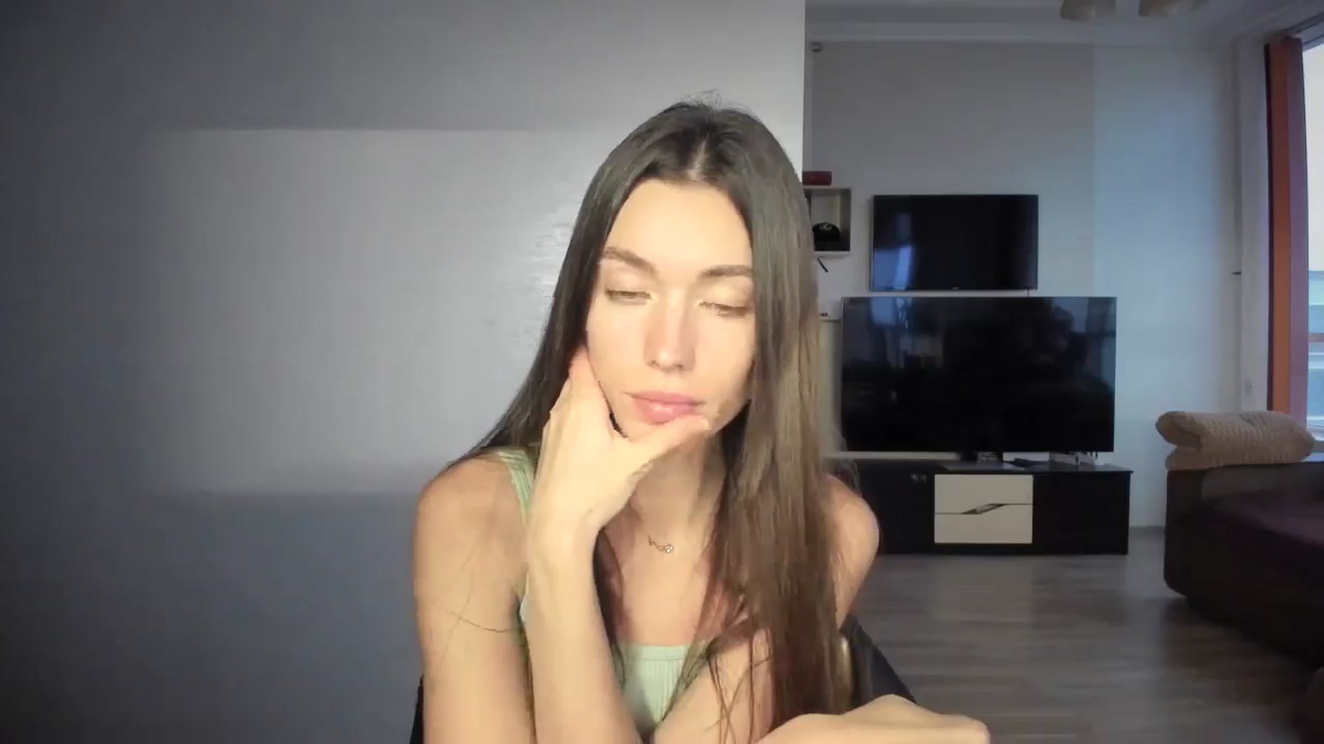 Gallery image thumbnail from laurensaenz's myfreecams stream on, 11/10/2025, 14:32 image 6 of 20