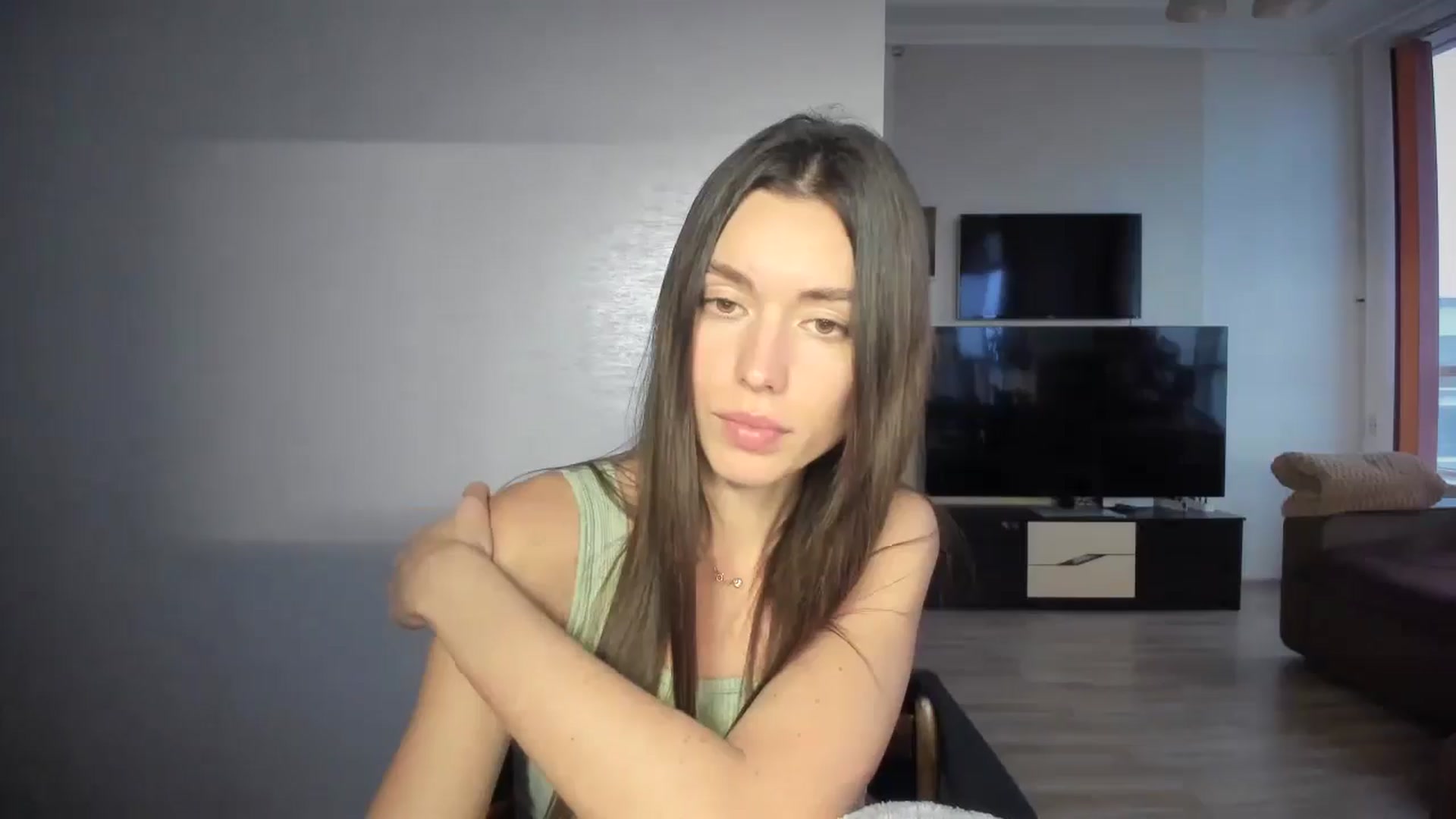 Gallery image thumbnail from laurensaenz's myfreecams stream on, 11/10/2025, 14:32 image 3 of 20