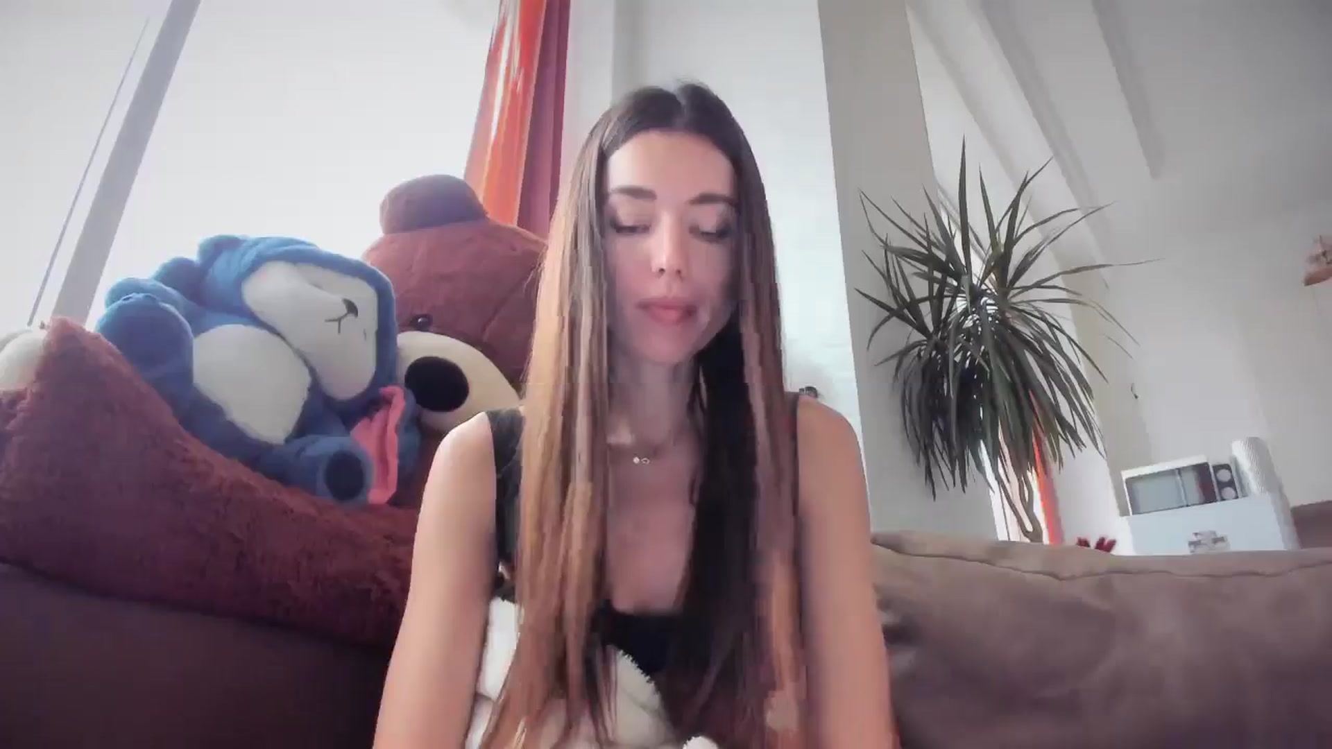 Gallery image thumbnail from laurensaenz's myfreecams stream on, 11/11/2025, 13:04 image 2 of 20