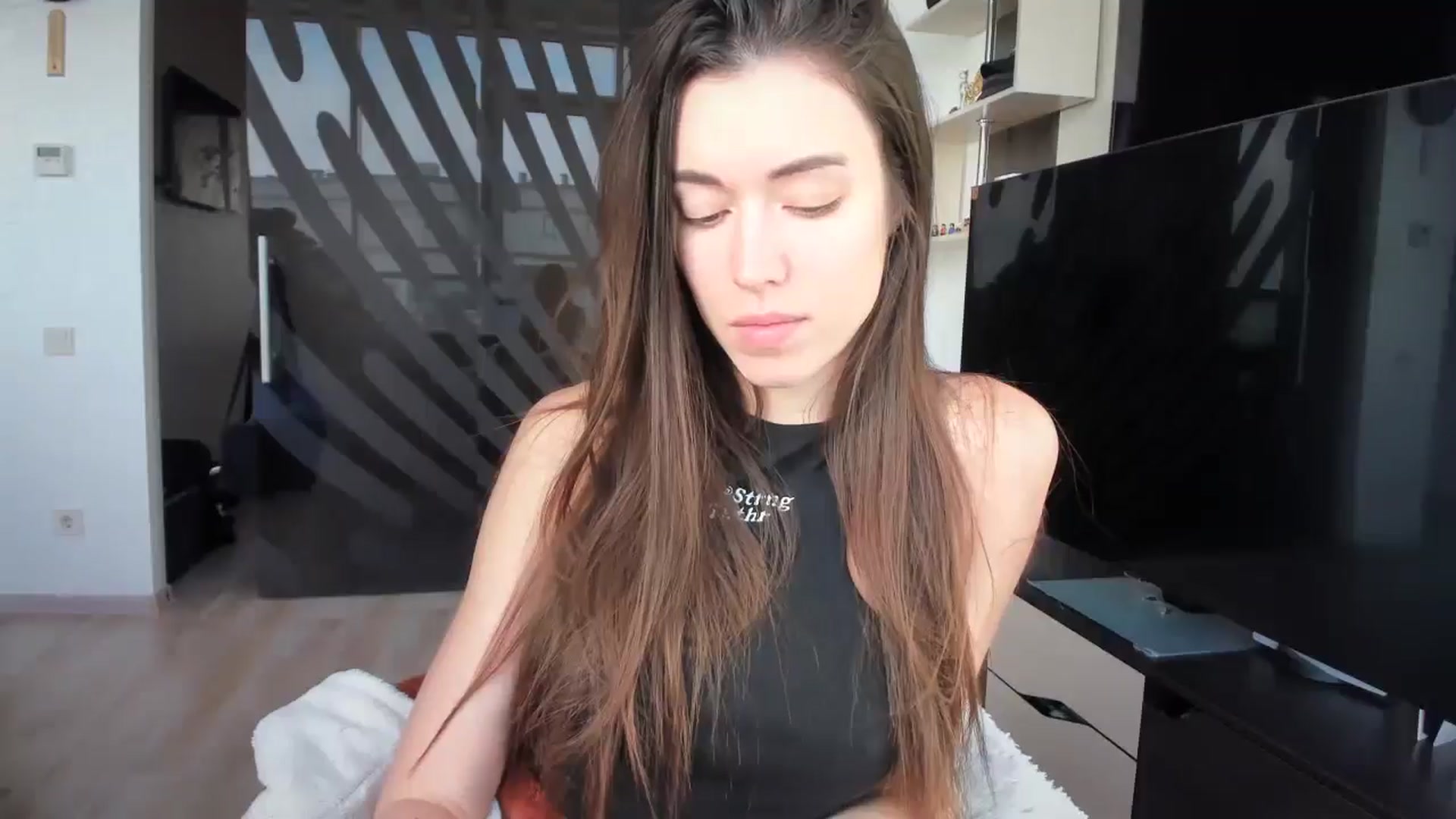 Gallery image thumbnail from laurensaenz's myfreecams stream on, 11/13/2025, 07:18 image 18 of 20