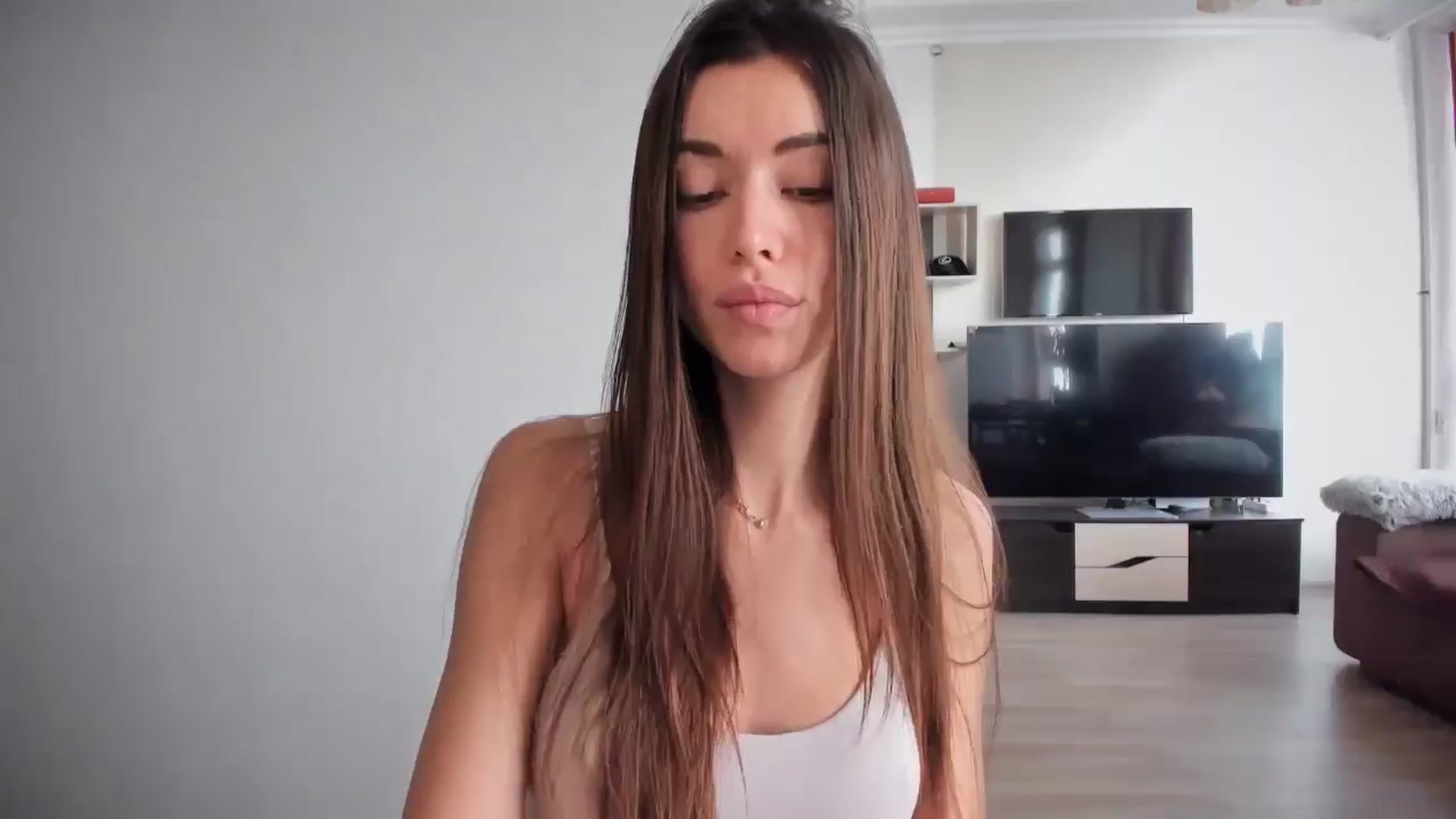 Gallery image thumbnail from laurensaenz's myfreecams stream on, 11/15/2025, 07:36 image 10 of 20