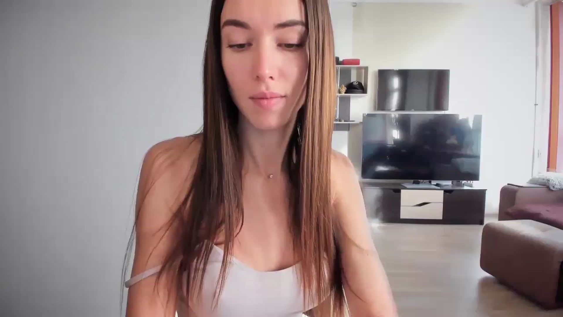 Gallery image thumbnail from laurensaenz's myfreecams stream on, 11/18/2025, 07:32 image 12 of 20
