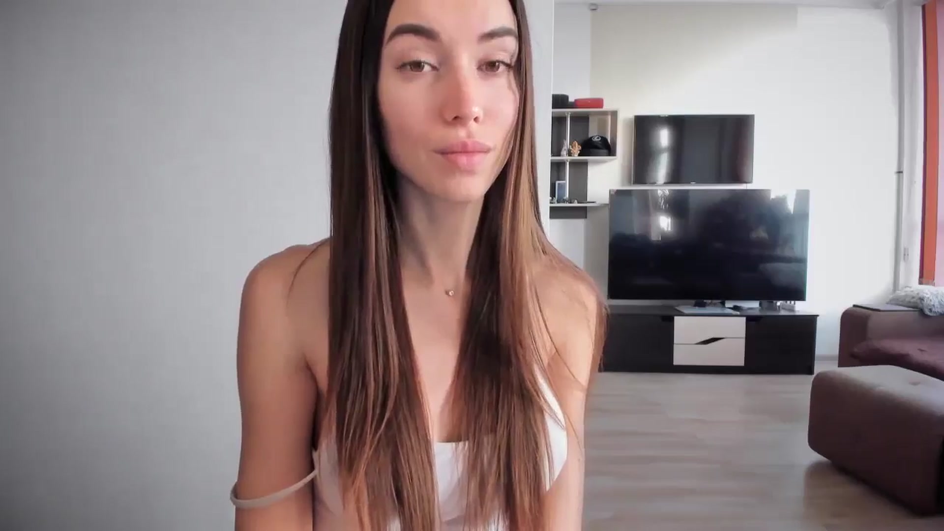 Gallery image thumbnail from laurensaenz's myfreecams stream on, 11/18/2025, 07:32 image 18 of 20