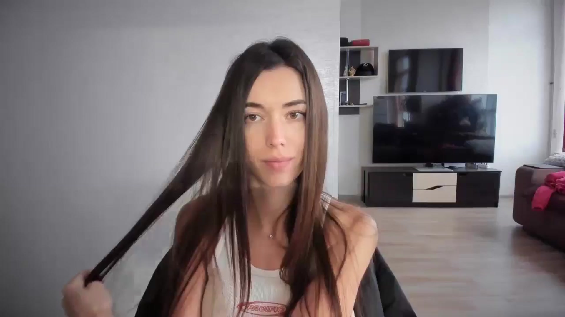 Gallery image thumbnail from laurensaenz's myfreecams stream on, 11/19/2025, 08:31 image 6 of 20