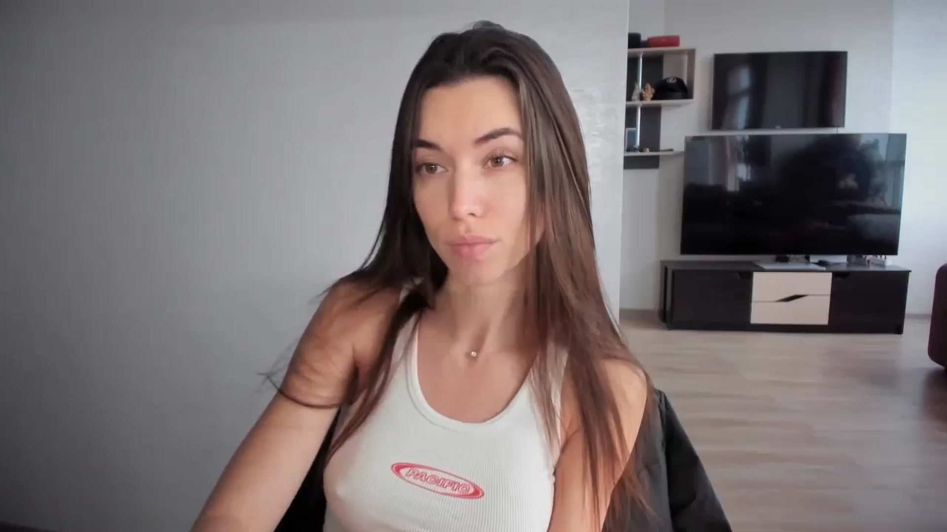 Gallery image thumbnail from laurensaenz's myfreecams stream on, 11/19/2025, 08:31 image 12 of 20