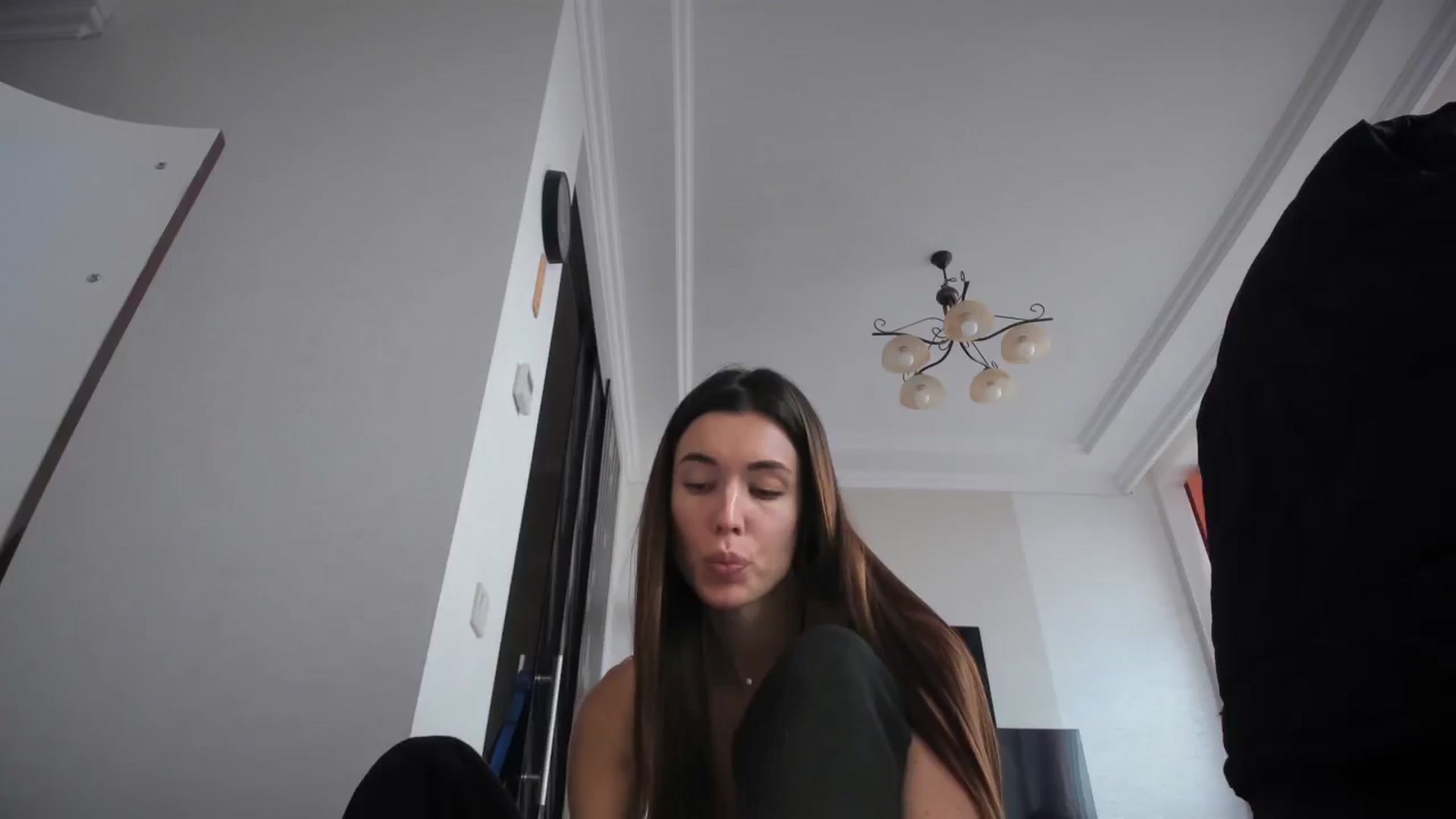 Gallery image thumbnail from laurensaenz's myfreecams stream on, 11/19/2025, 13:03 image 12 of 20